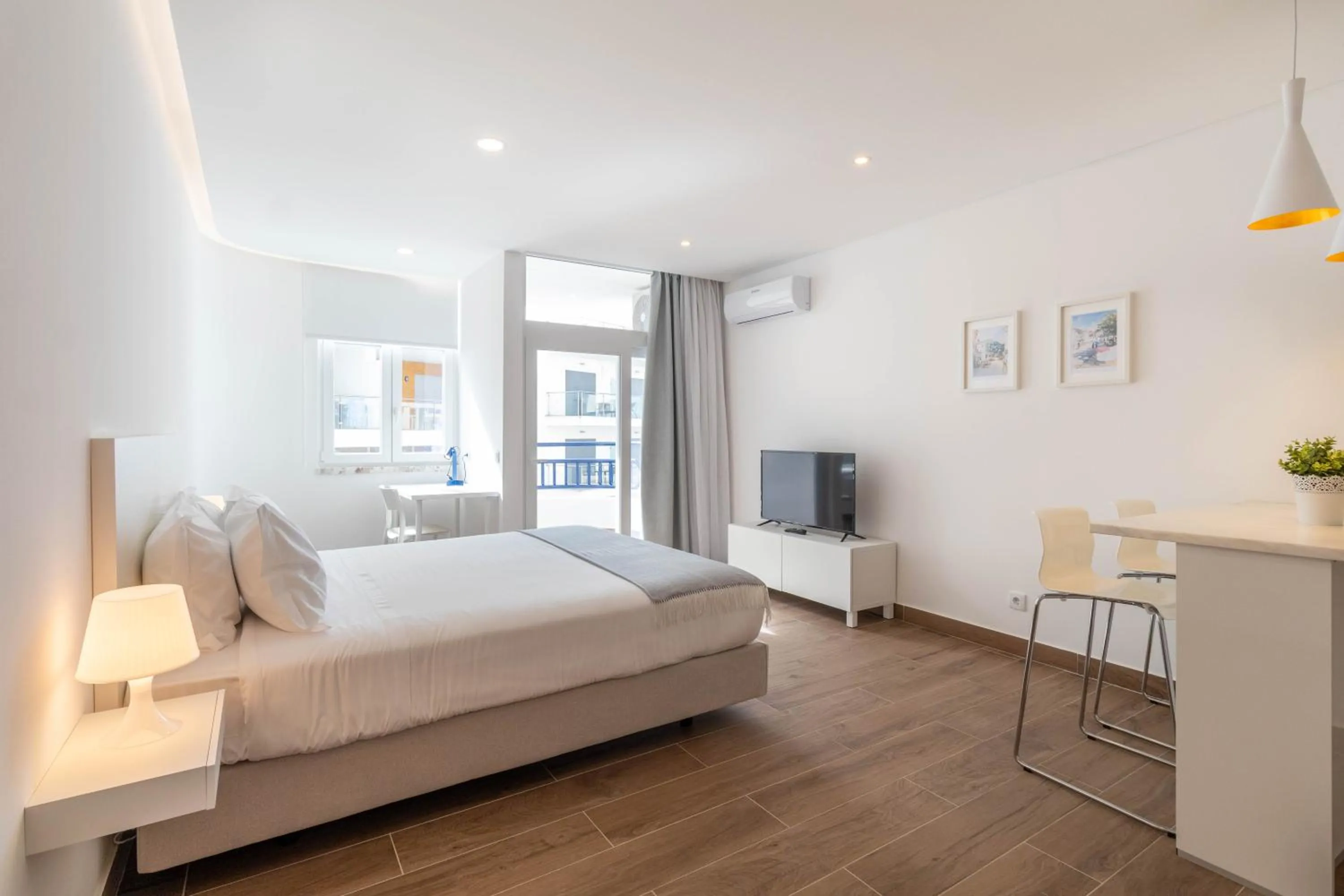 Bed in The Navigator - Ocean Heights