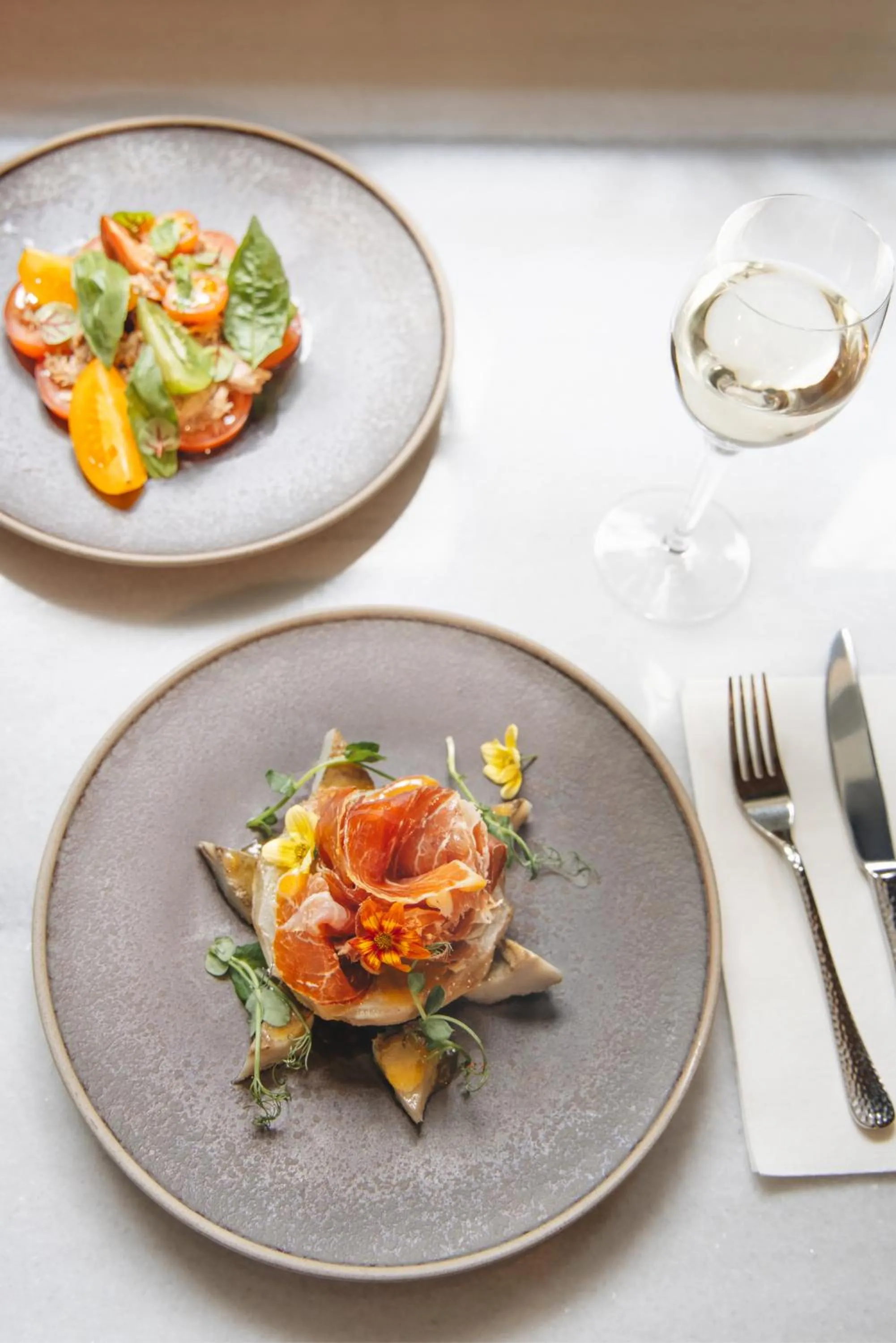 Food in The Level at Melia White House