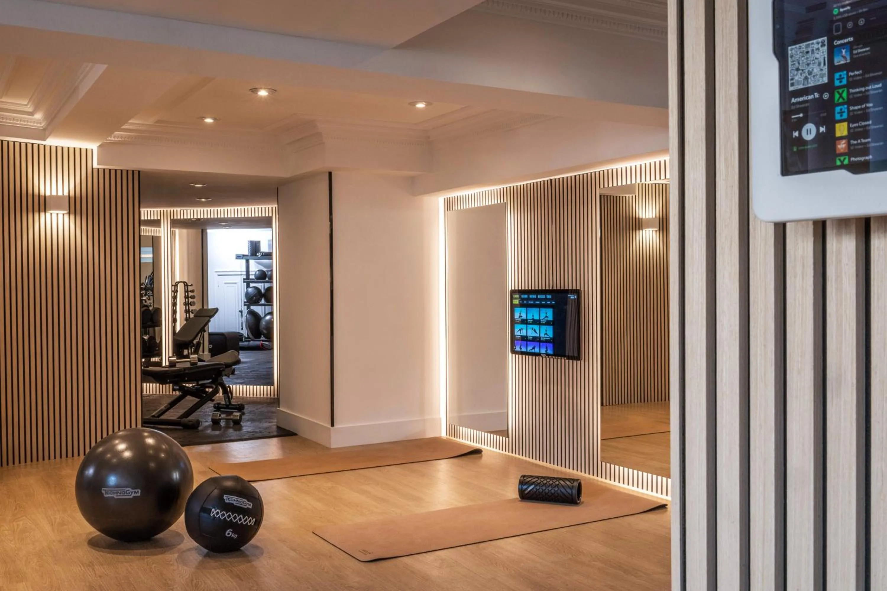Fitness centre/facilities in The Level at Melia White House