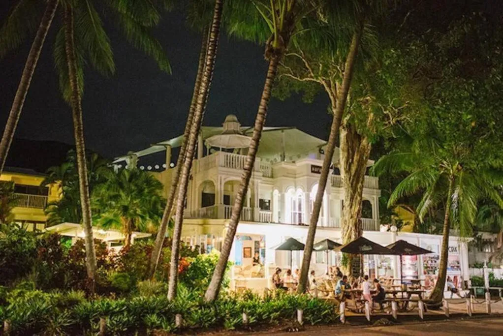 Palm Cove Studio Apartments