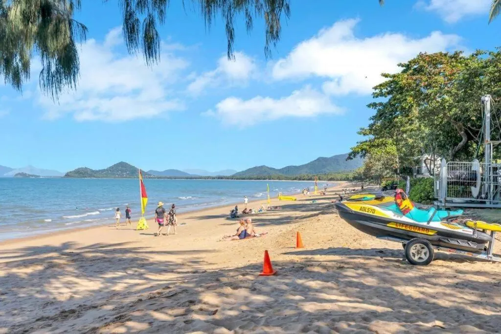 Palm Cove Studio Apartments