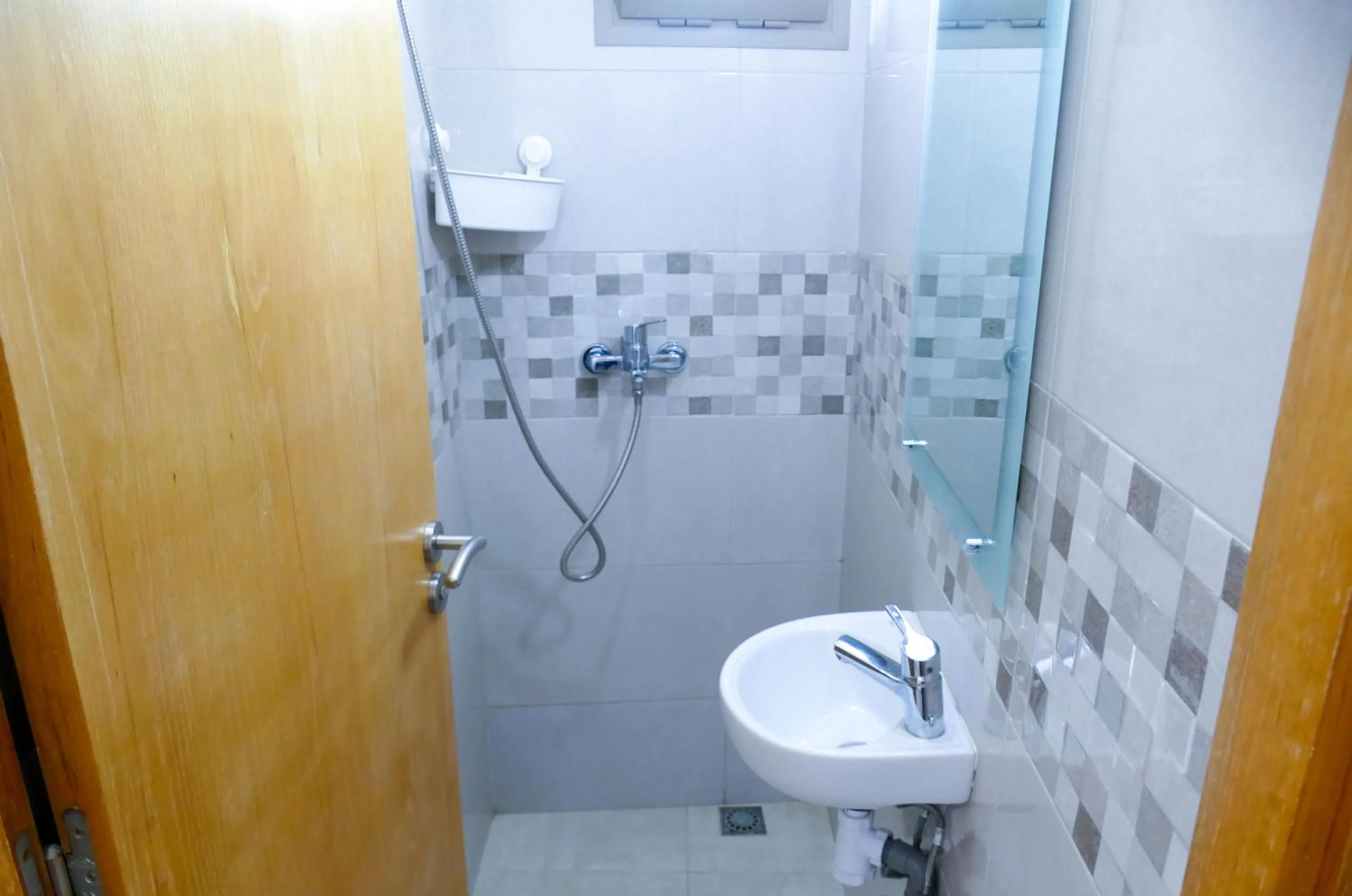 Shower in Appartement équipé Haut Standing à Hassan Rabat