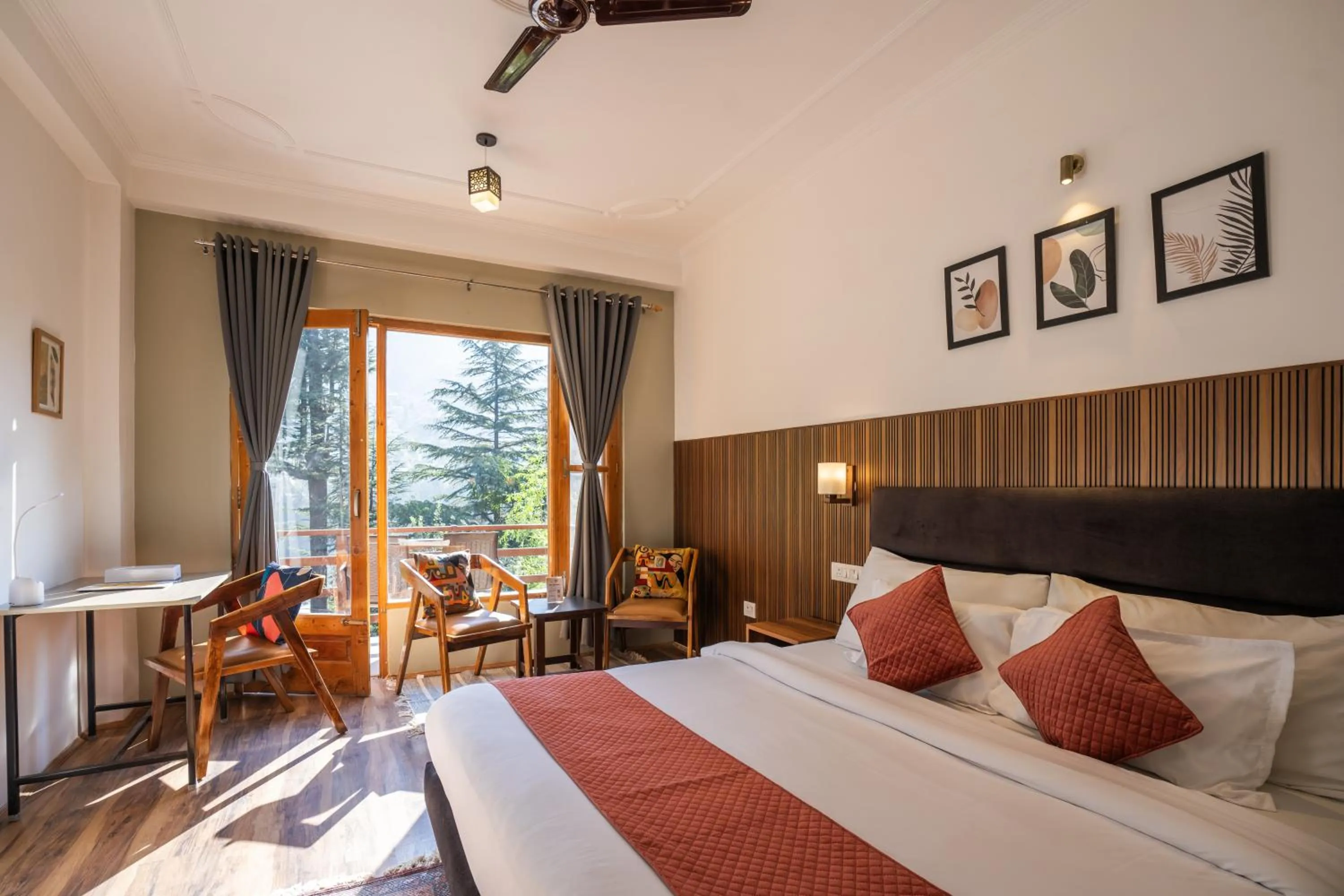 Photo of the whole room, Bed in Alt Life Manali, Old Manali