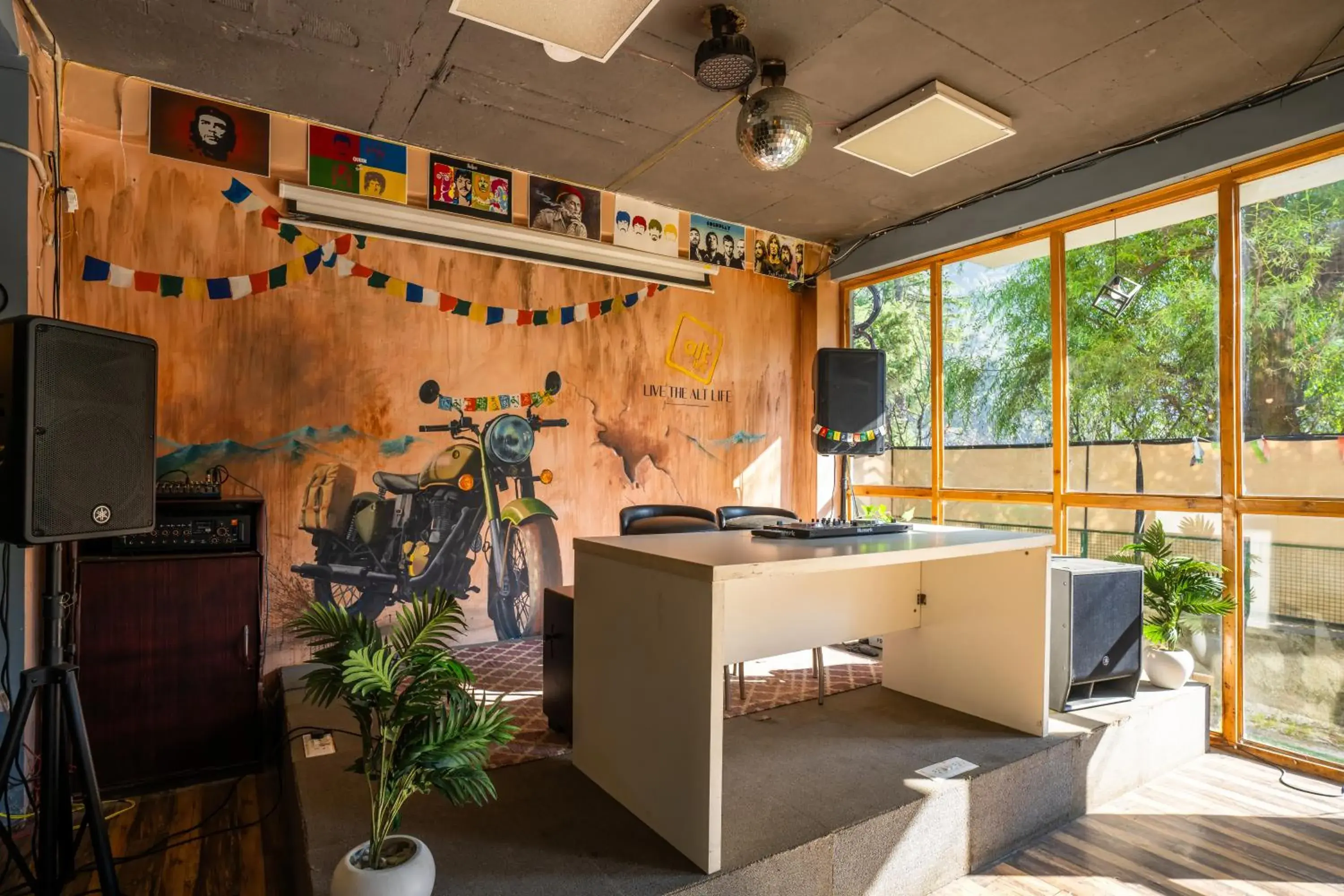 Restaurant/places to eat in Alt Life Manali, Old Manali Restaurant/places to eat in Alt Life Manali, Old Manali