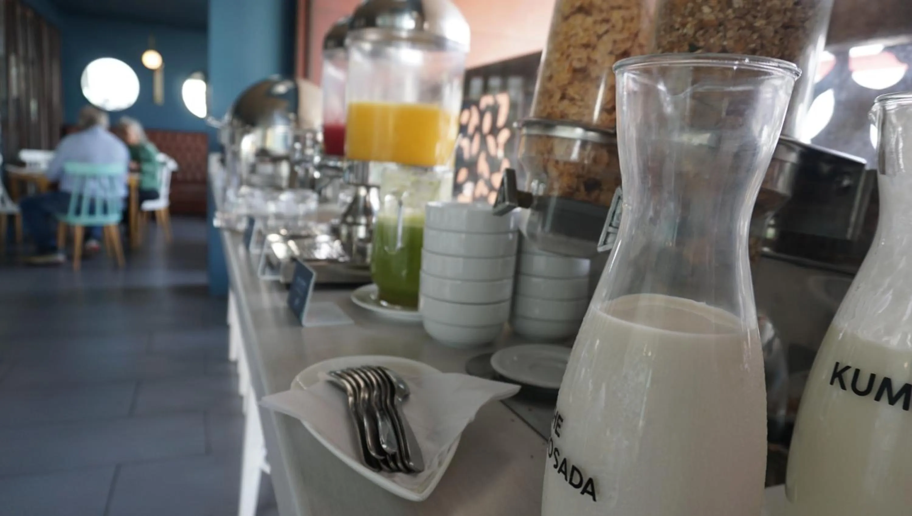 Buffet breakfast in Quo Quality Hotel