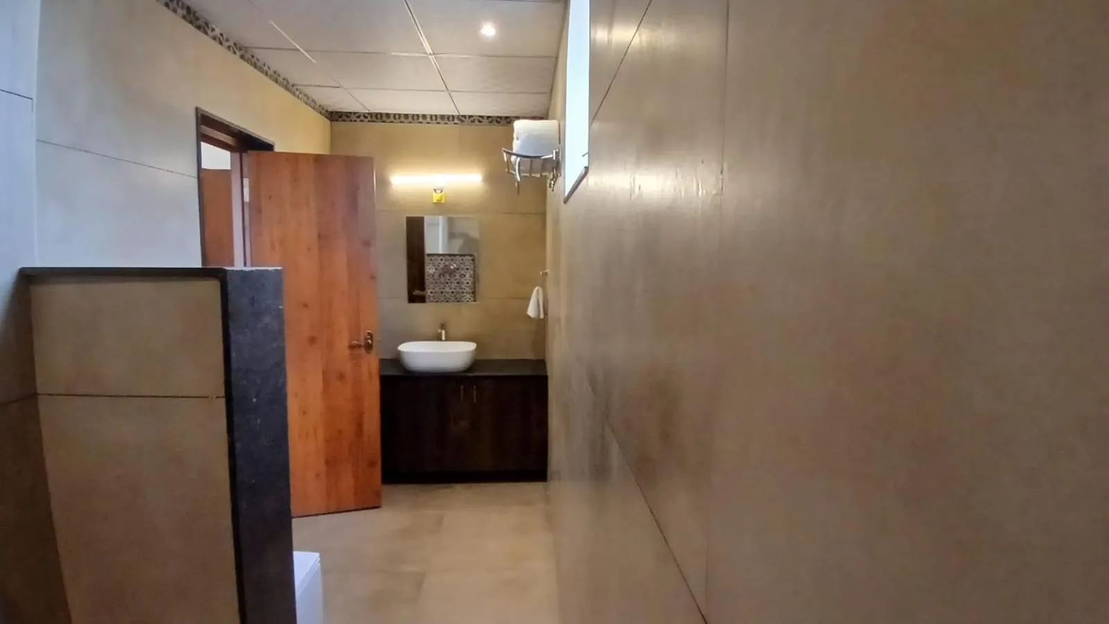 Bathroom, Bed in PPH Living Rajathagiri Palace Premium Rooms