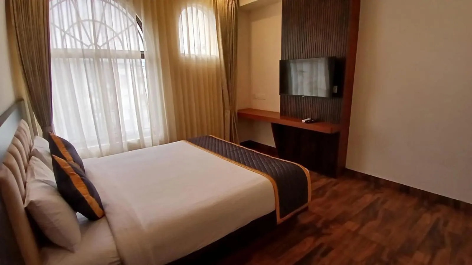 Bed in PPH Living Rajathagiri Palace Premium Rooms