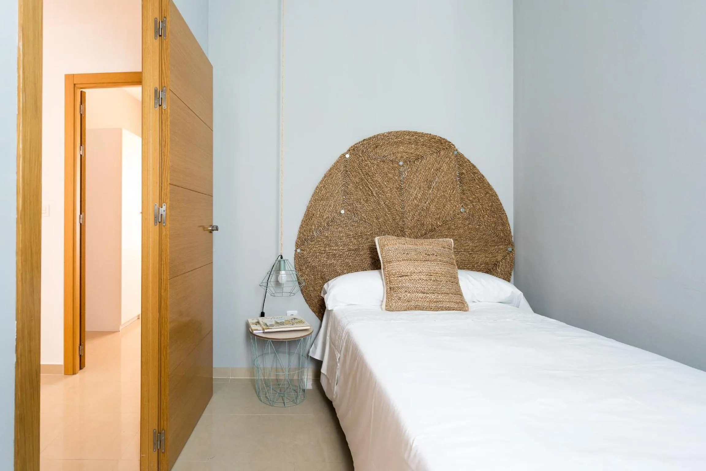 Bedroom, Bed in Apartamentos Diaber San Leandro