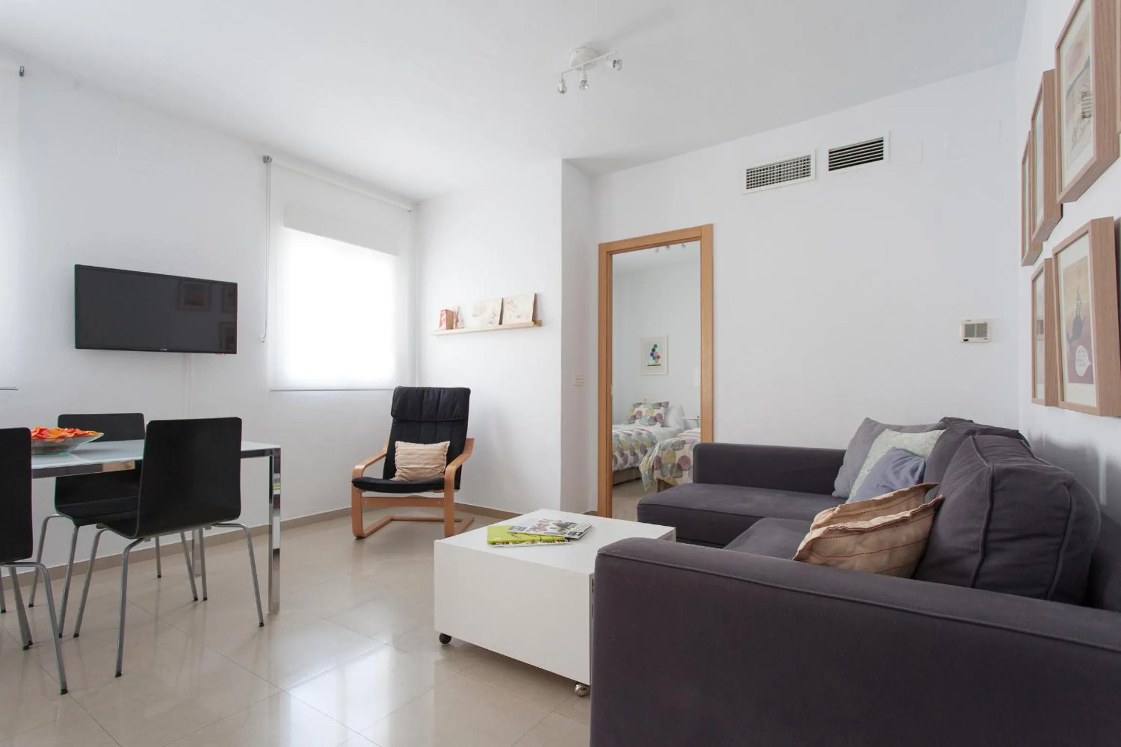 Photo of the whole room in Apartamentos Diaber San Leandro