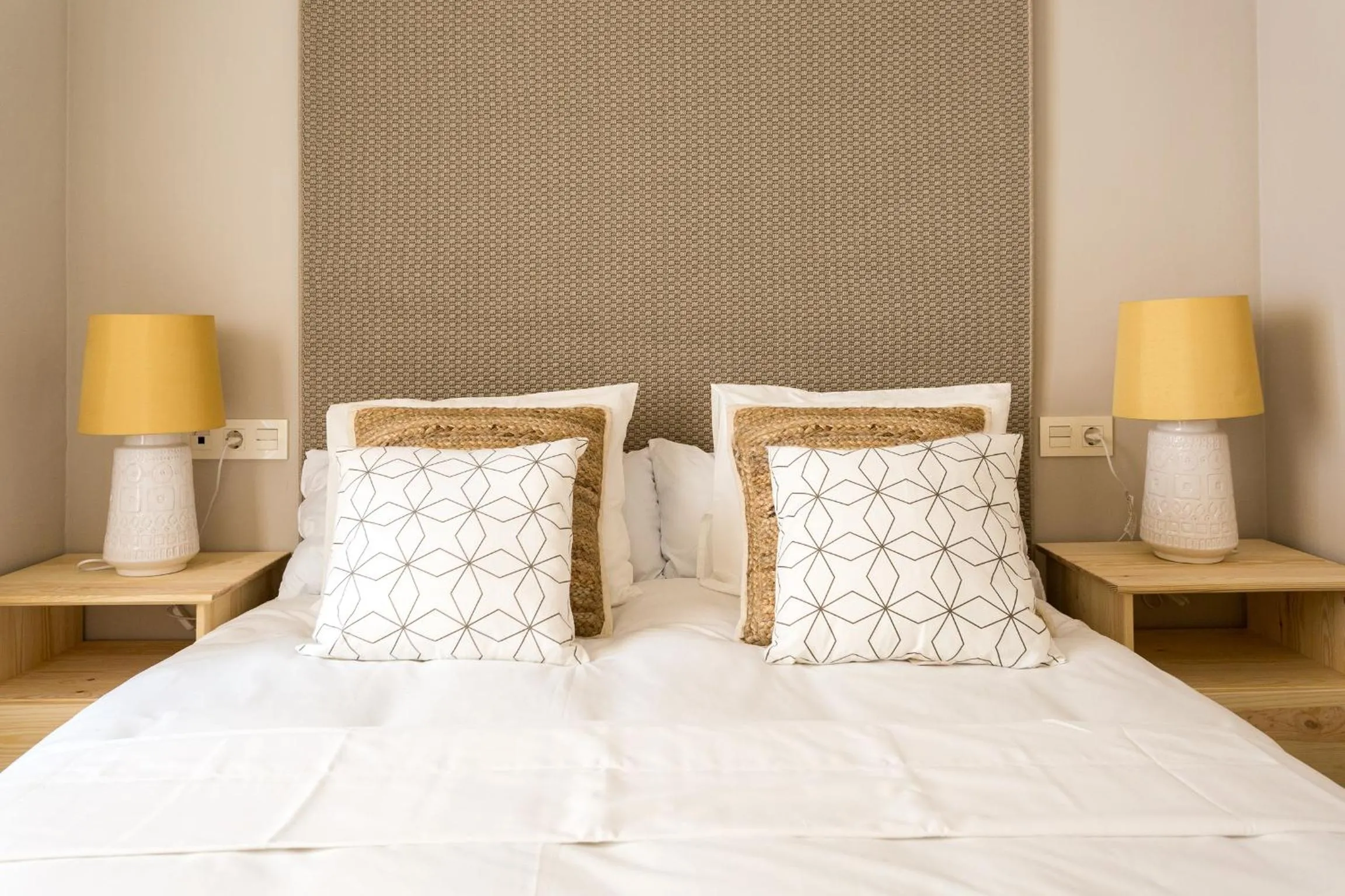 Bed in Apartamentos Diaber San Leandro