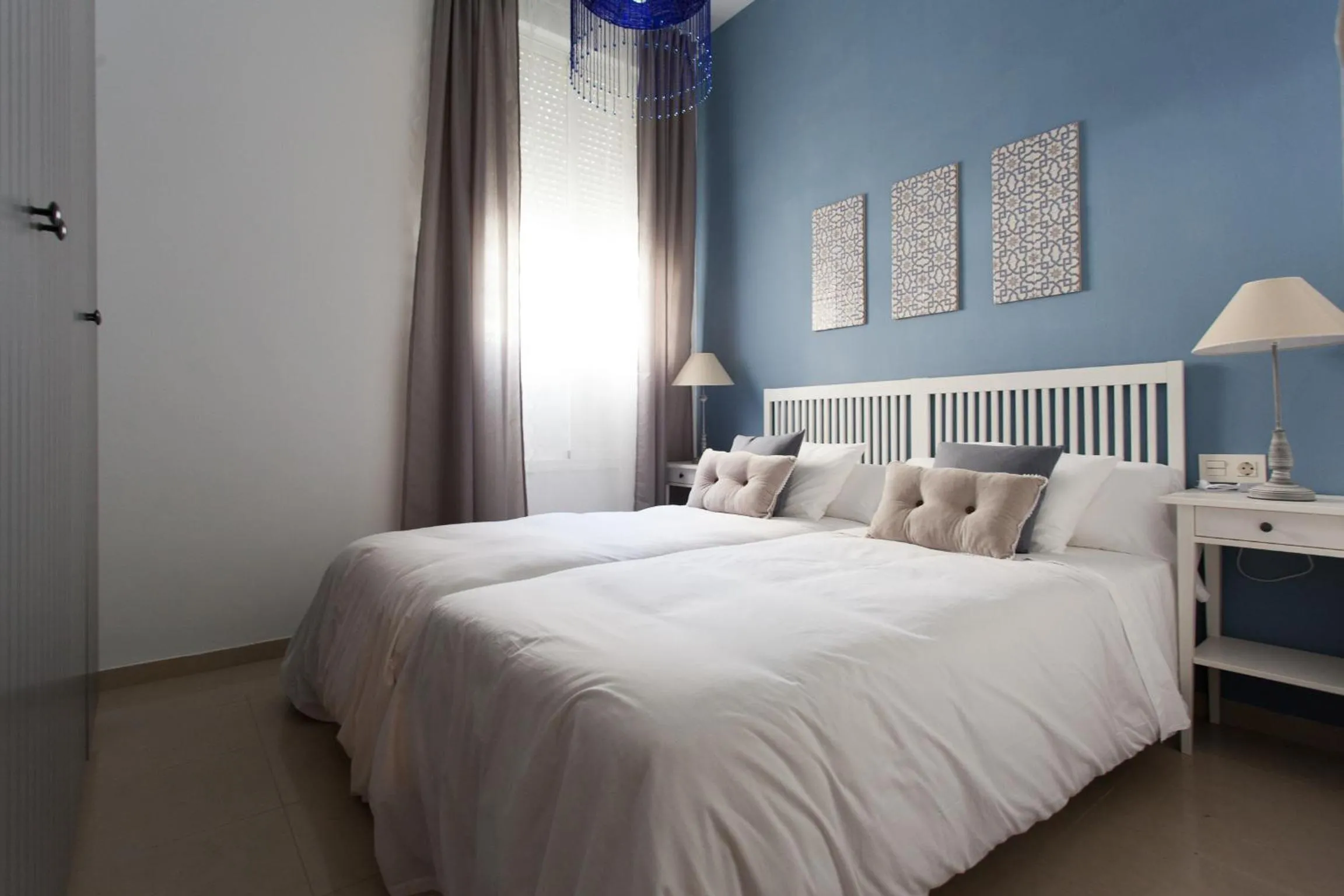 Bedroom, Bed in Apartamentos Diaber San Leandro