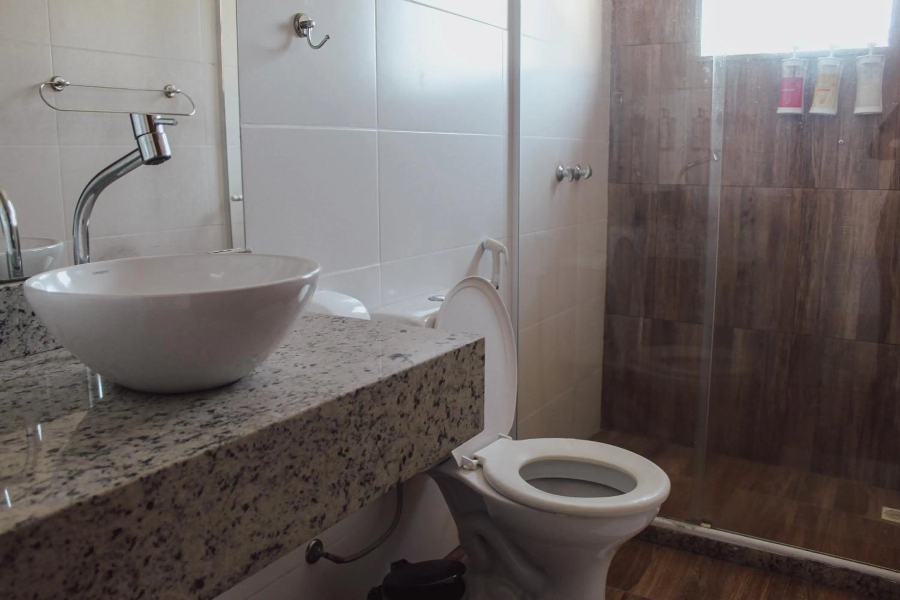 Shower in Pousada Xerxes