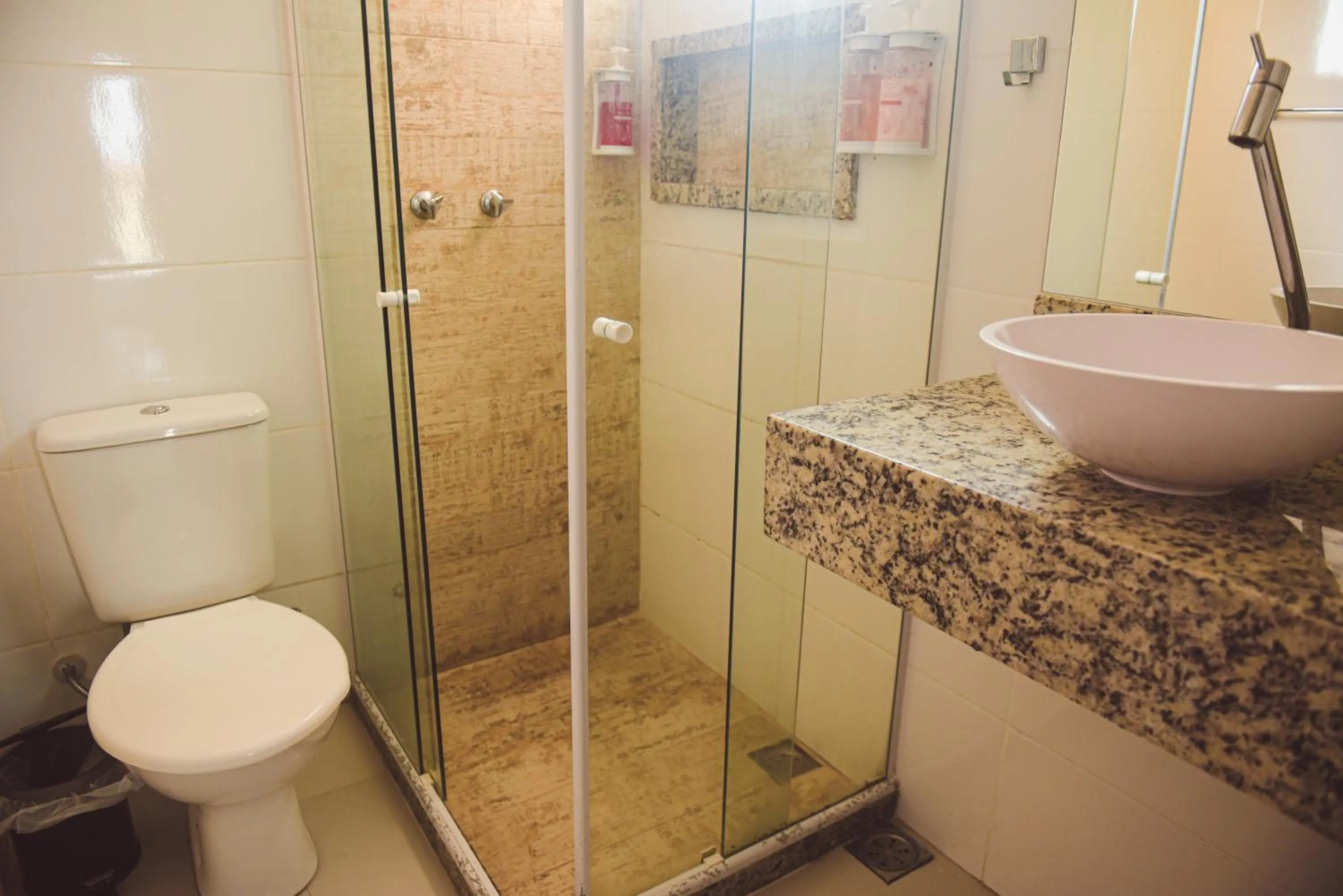 Shower in Pousada Xerxes