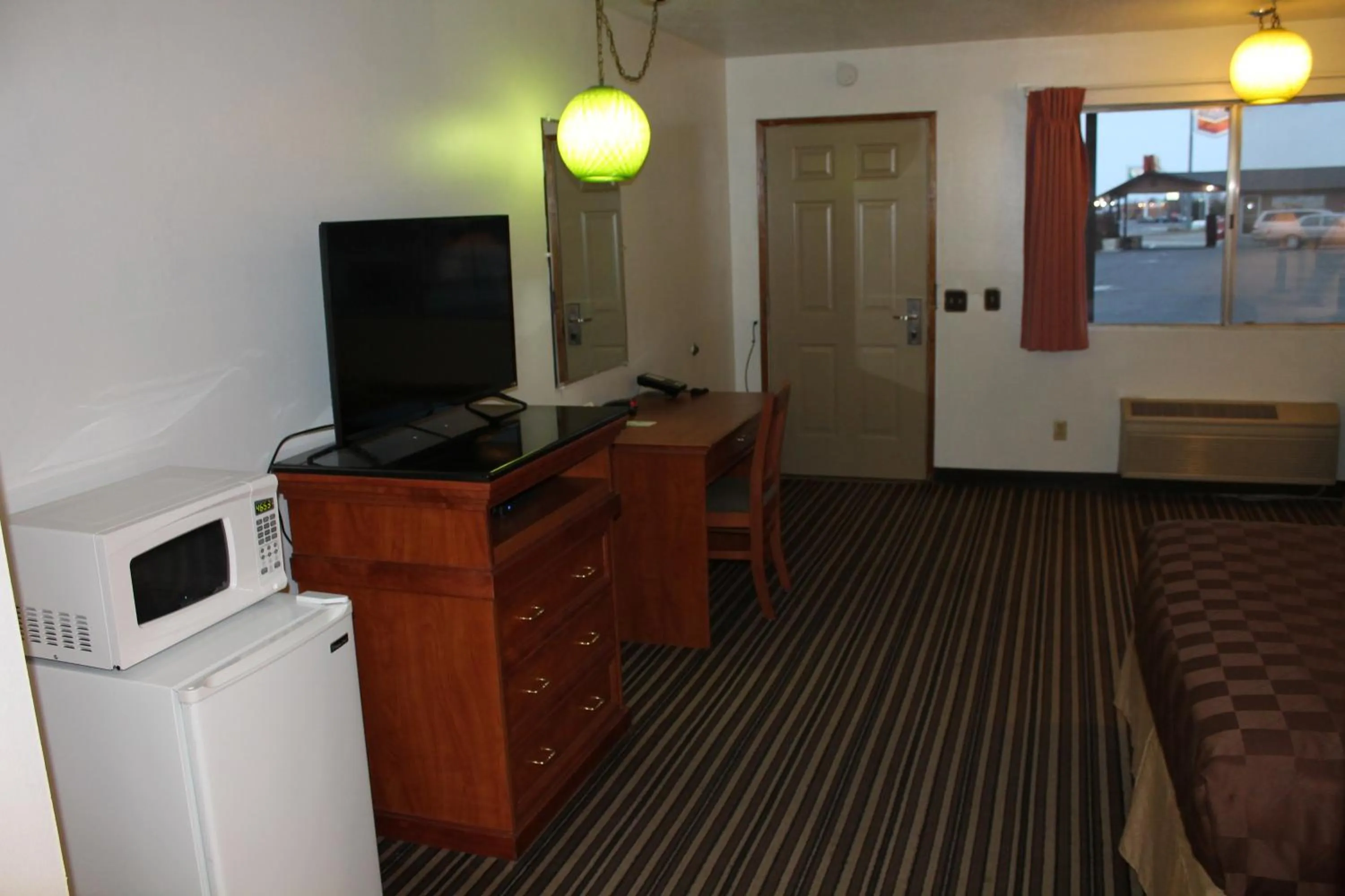 Photo of the whole room in Americas Best Value Inn Boardman