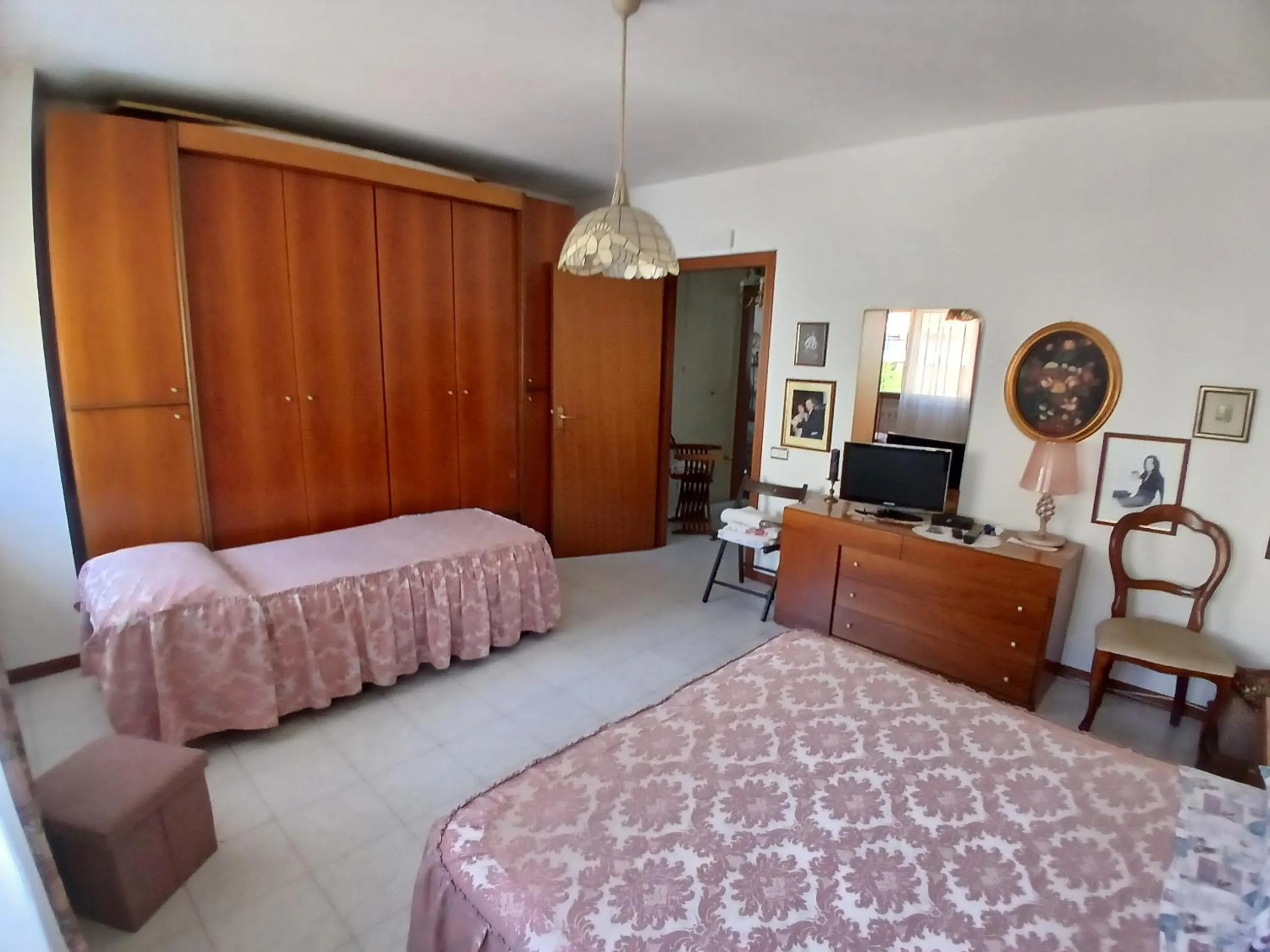 TV and multimedia in Il Melograno B&B with private bathrooms