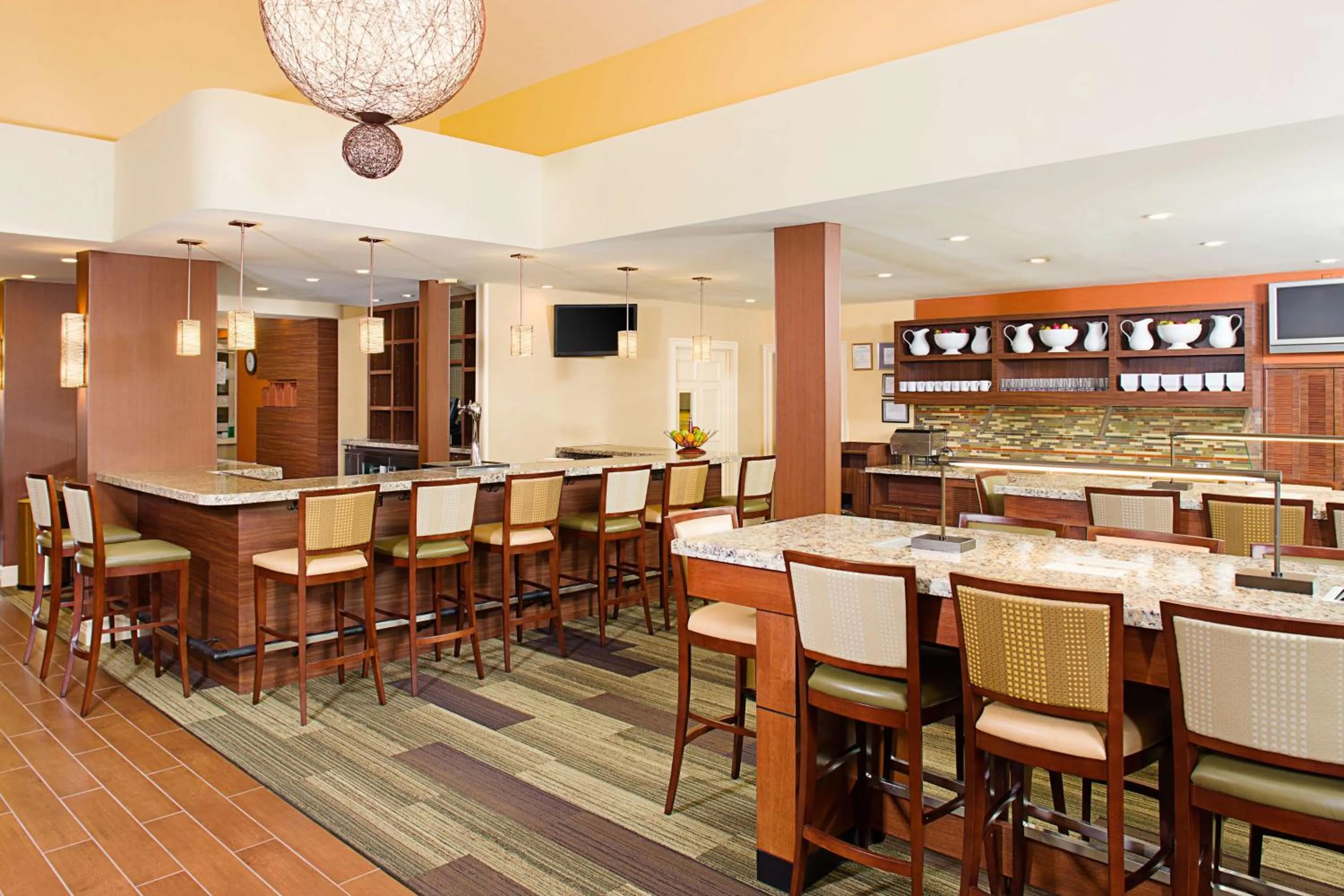 Lounge or bar in Hyatt House Dallas Las Colinas