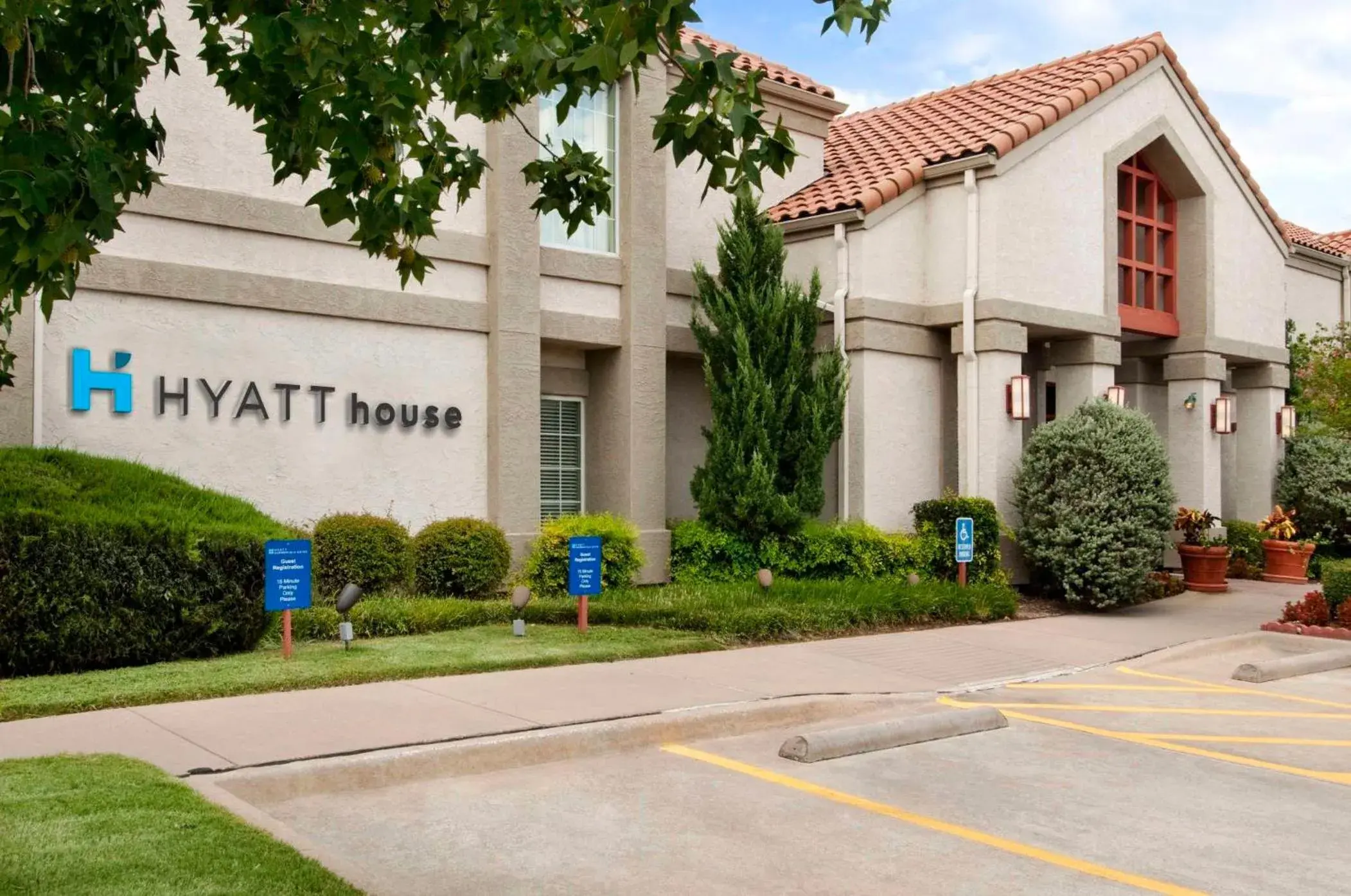 Property building in Hyatt House Dallas Las Colinas Property building in Hyatt House Dallas Las Colinas