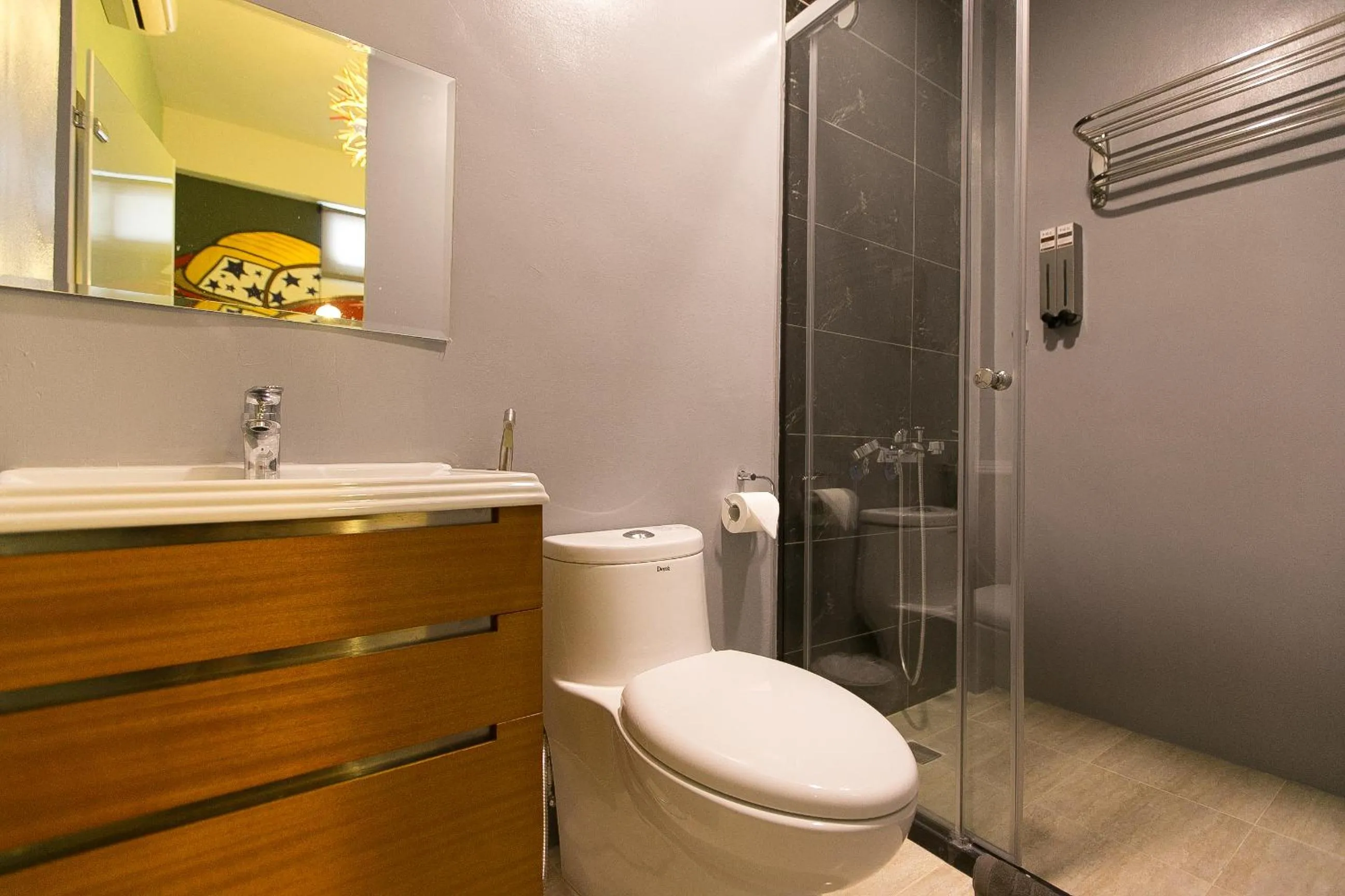 Bathroom in Arch Inn