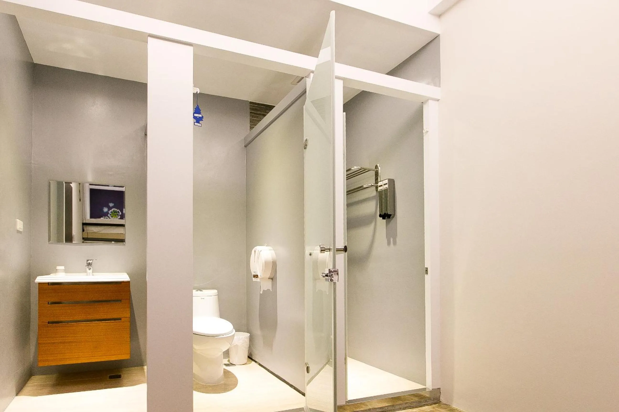 Bathroom in Arch Inn