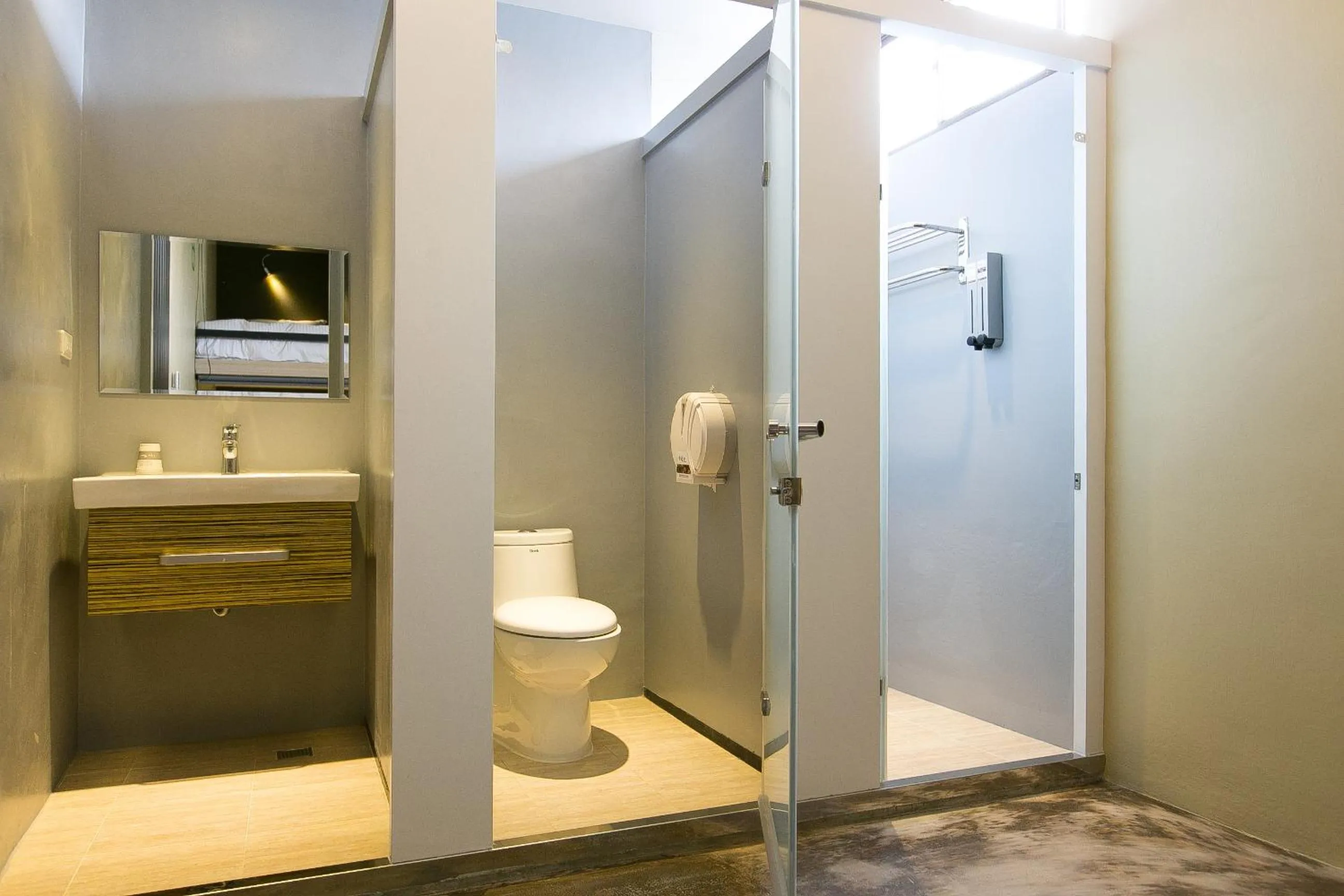 Bathroom in Arch Inn