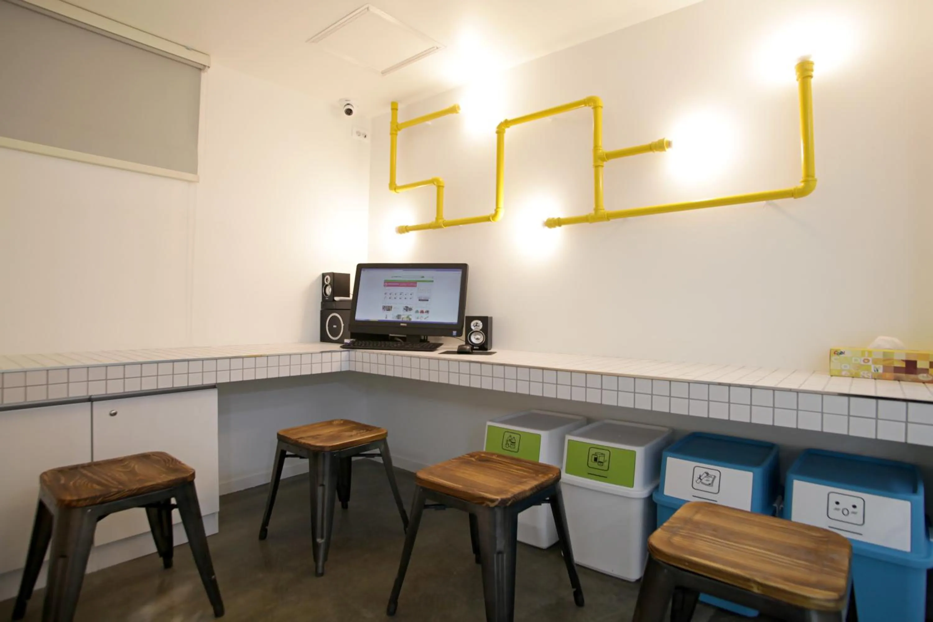 Communal lounge/ TV room in K-Guesthouse Dongdaemun Premium 2