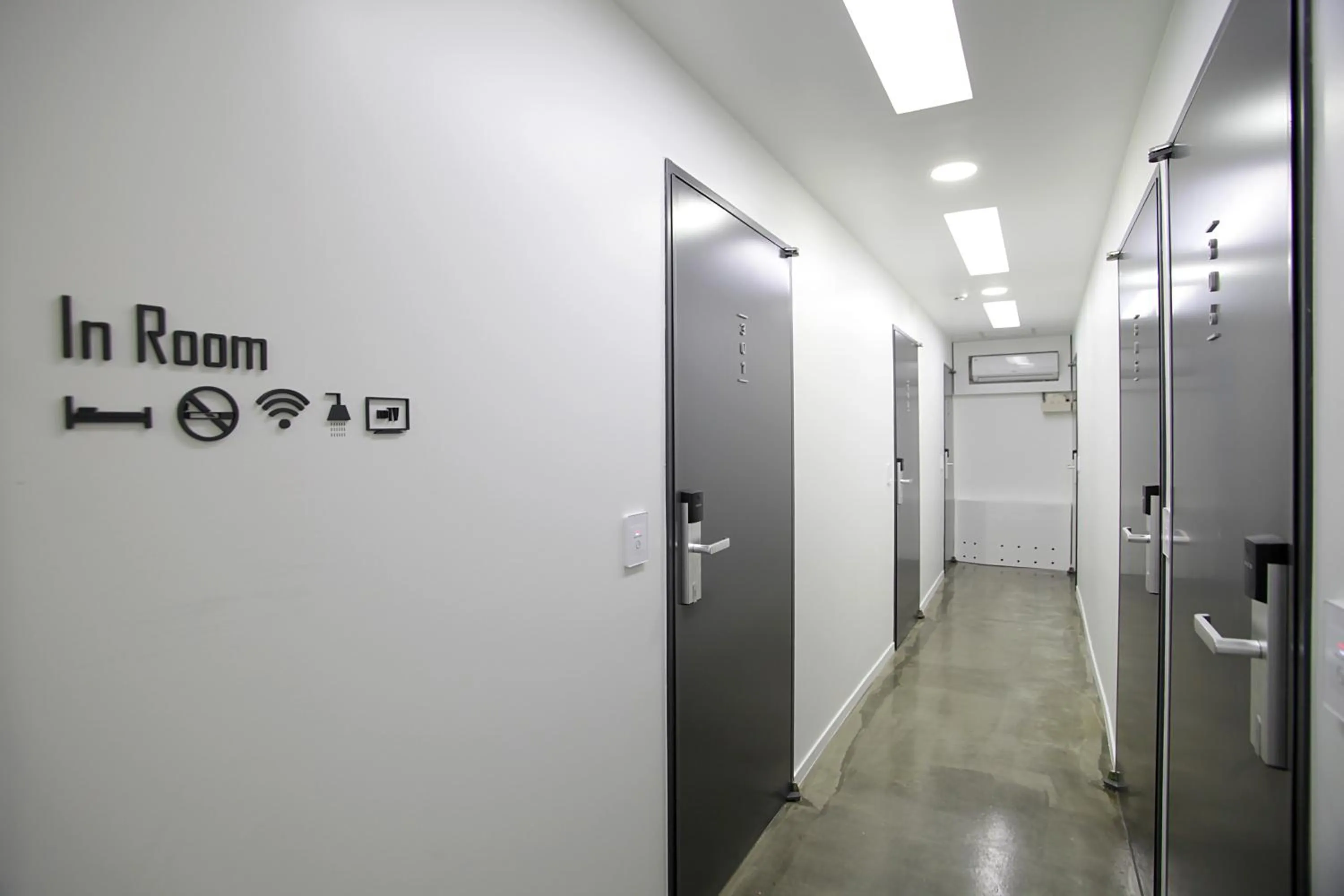 Decorative detail in K-Guesthouse Dongdaemun Premium 2