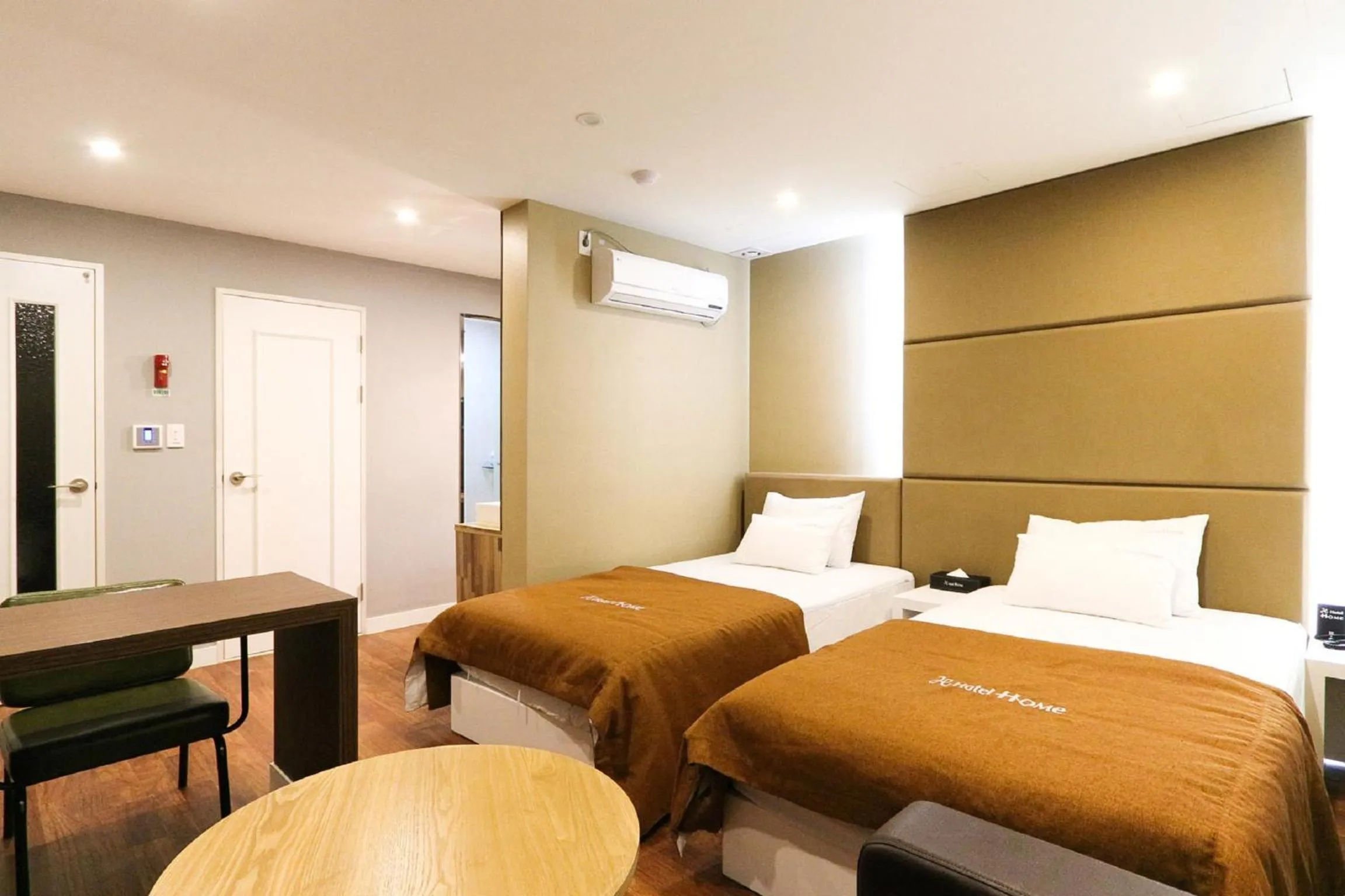 cot, Bed in Hotel Home