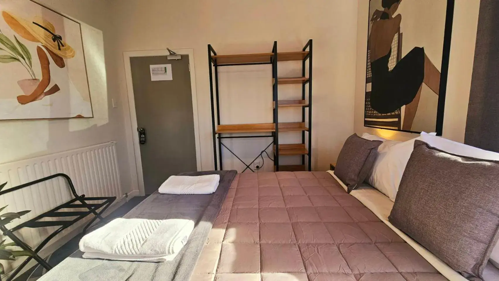 Bed in Wild Kea Lodge Franz Josef Bed in Wild Kea Lodge Franz Josef