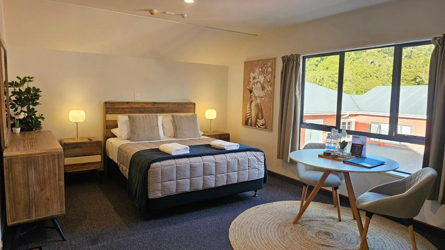 Bed in Wild Kea Lodge Franz Josef