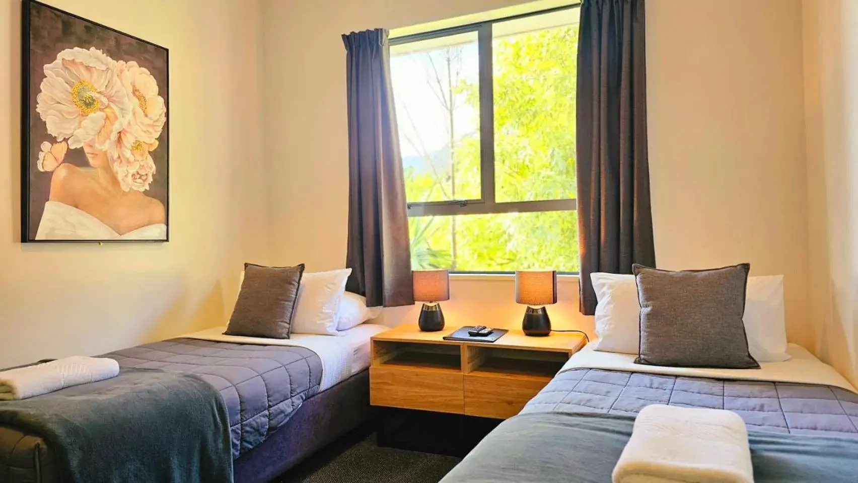 Bed in Wild Kea Lodge Franz Josef Bed in Wild Kea Lodge Franz Josef