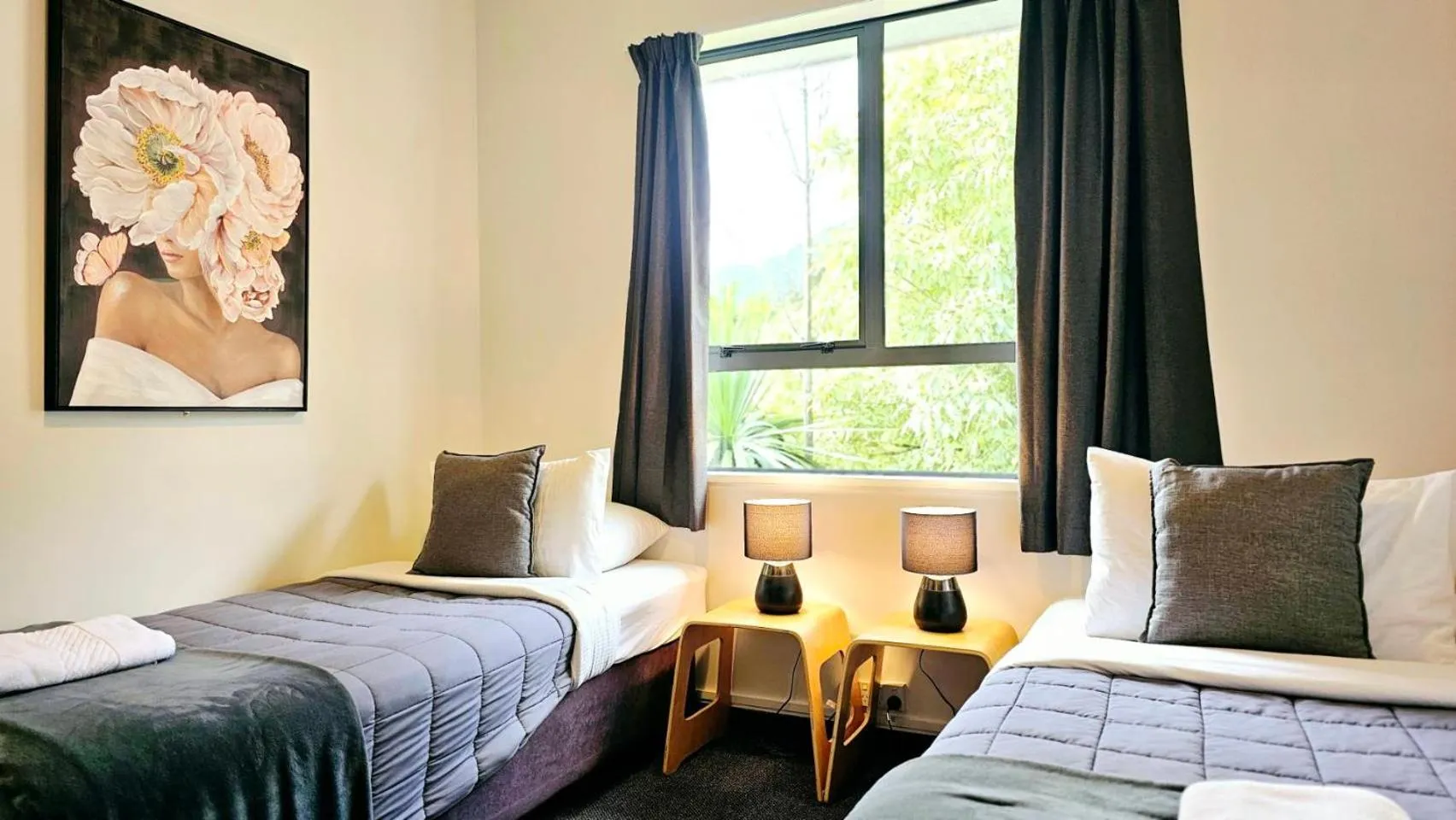 Bed in Wild Kea Lodge Franz Josef