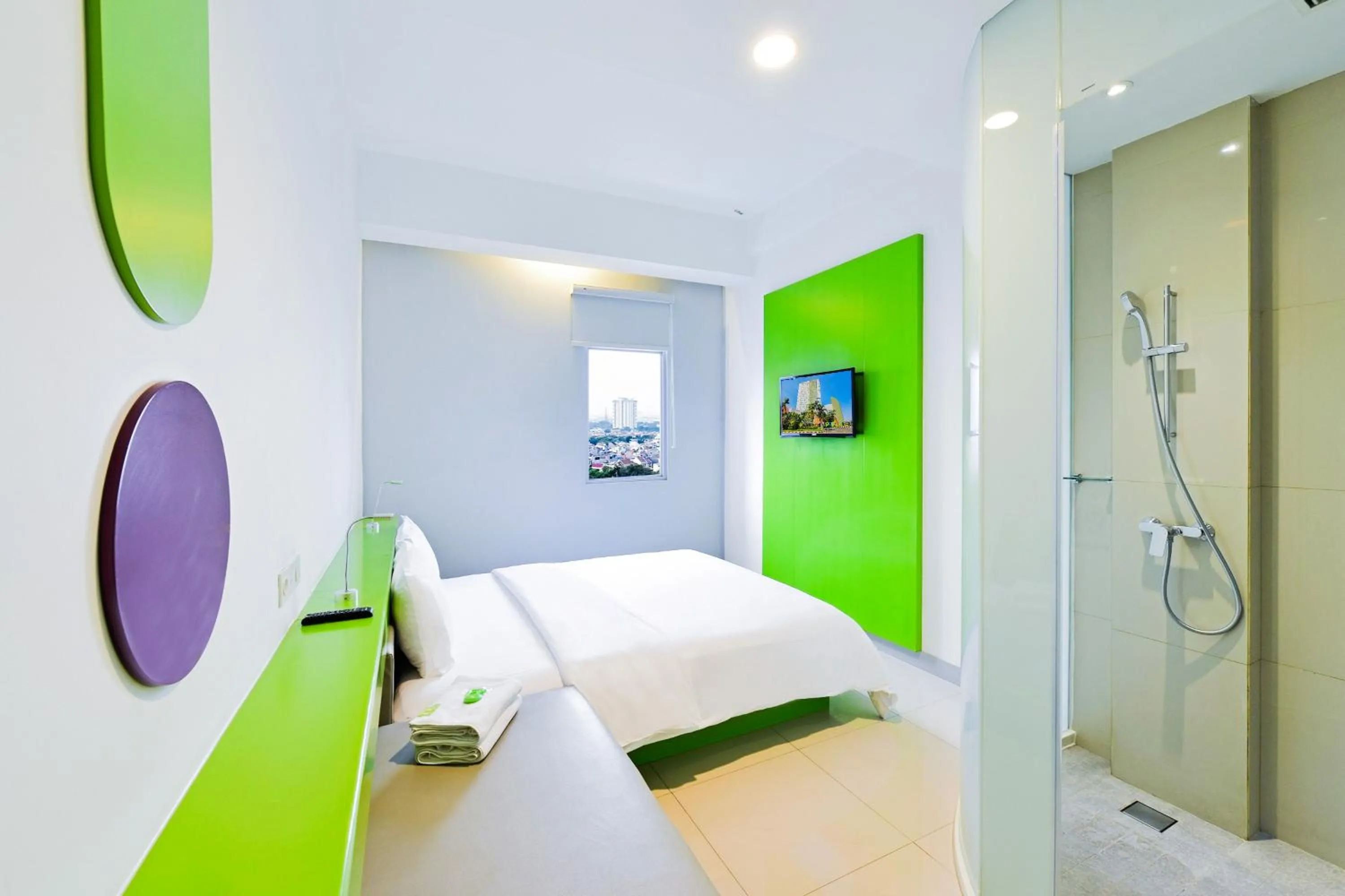 Bedroom, Bed in POP! Hotel Kelapa Gading