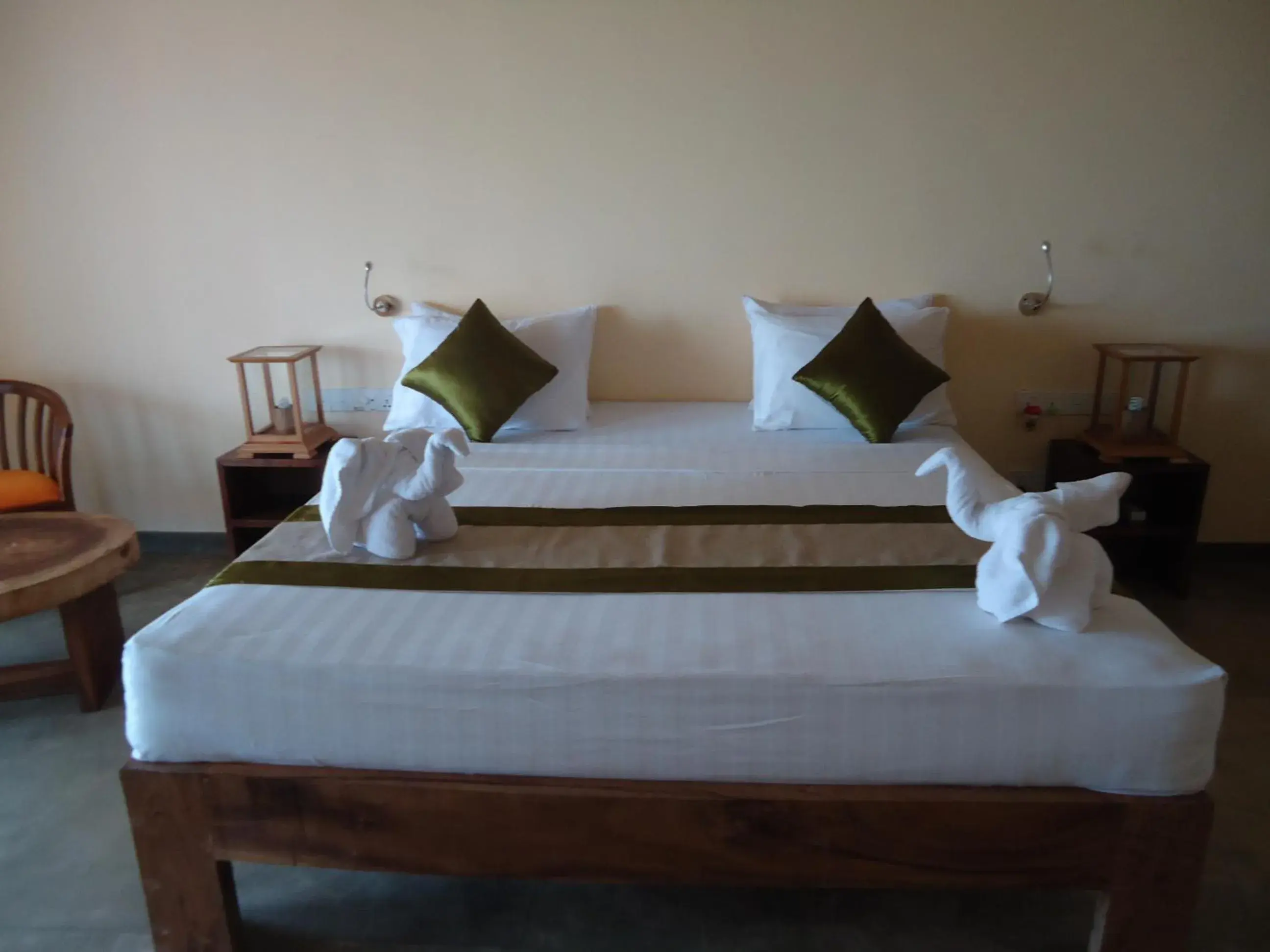 Deluxe Double Room in Giman Free Beach Resort Pasikuda Deluxe Double Room in Giman Free Beach Resort Pasikuda