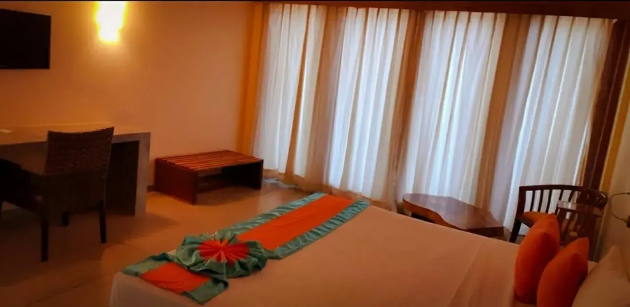 Deluxe Double Room in Giman Free Beach Resort Deluxe Double Room in Giman Free Beach Resort