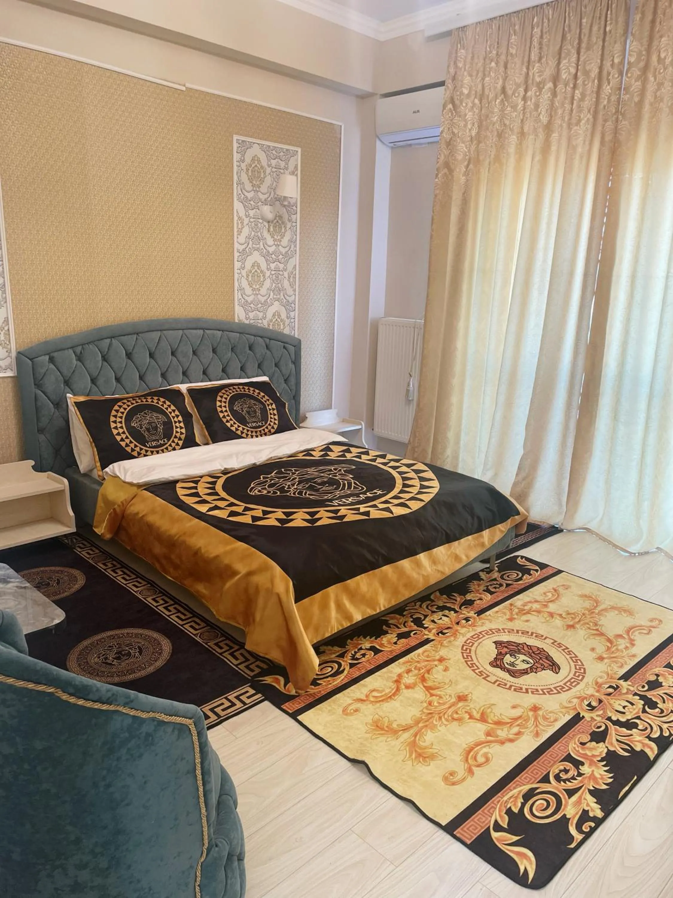 Bed in Diamond Hotel