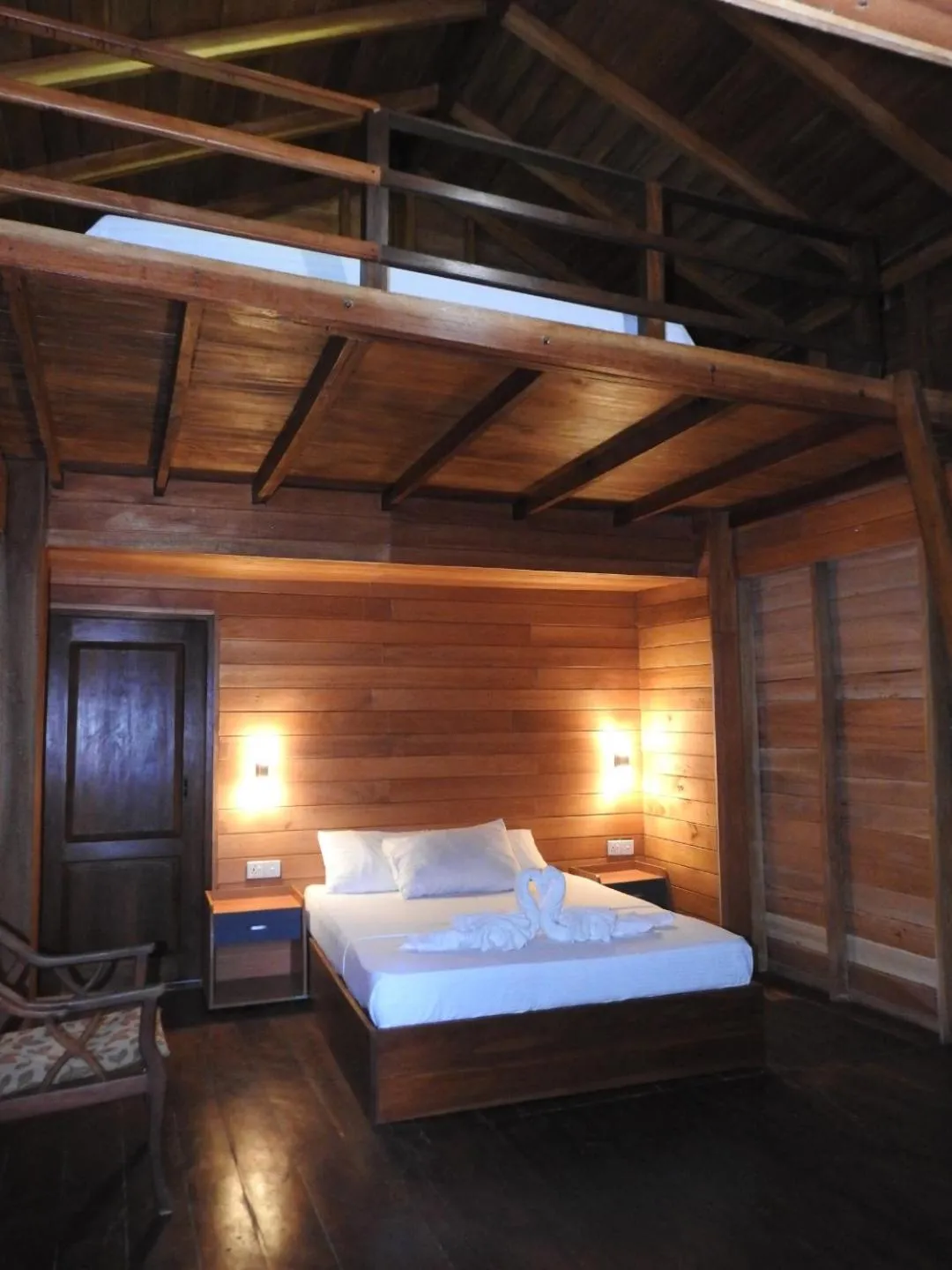 Property building, Bed in Wilpattu Tree House