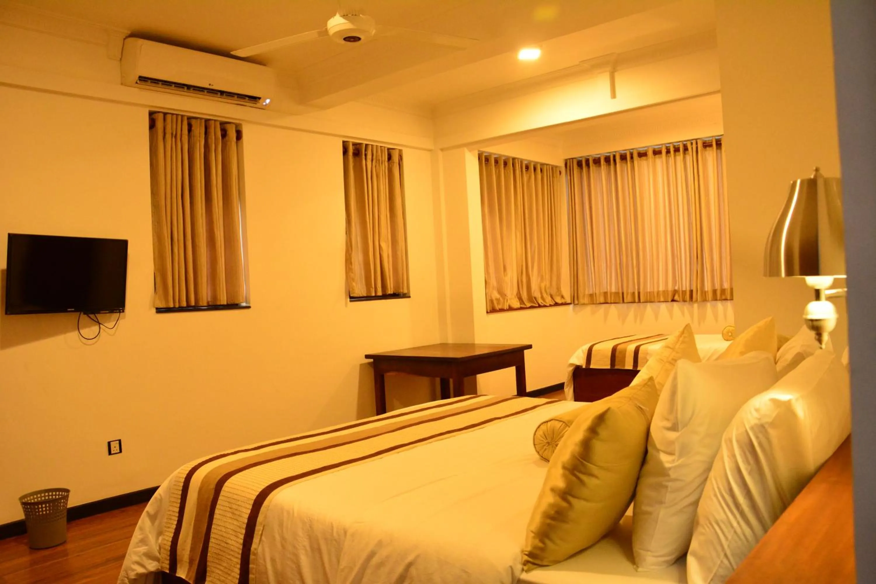 Gloria Grand Hotel