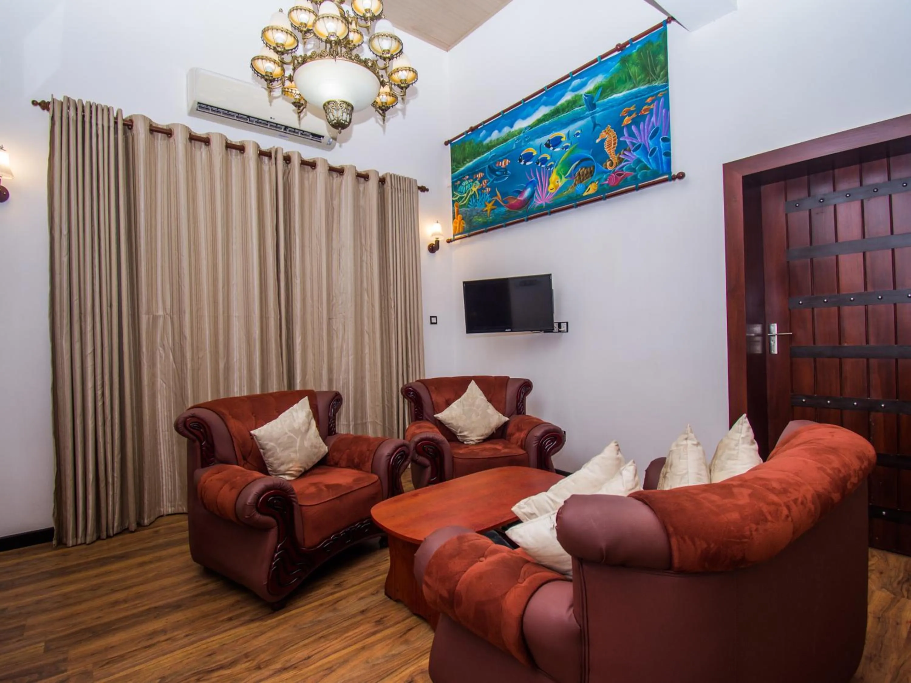 Gloria Grand Hotel