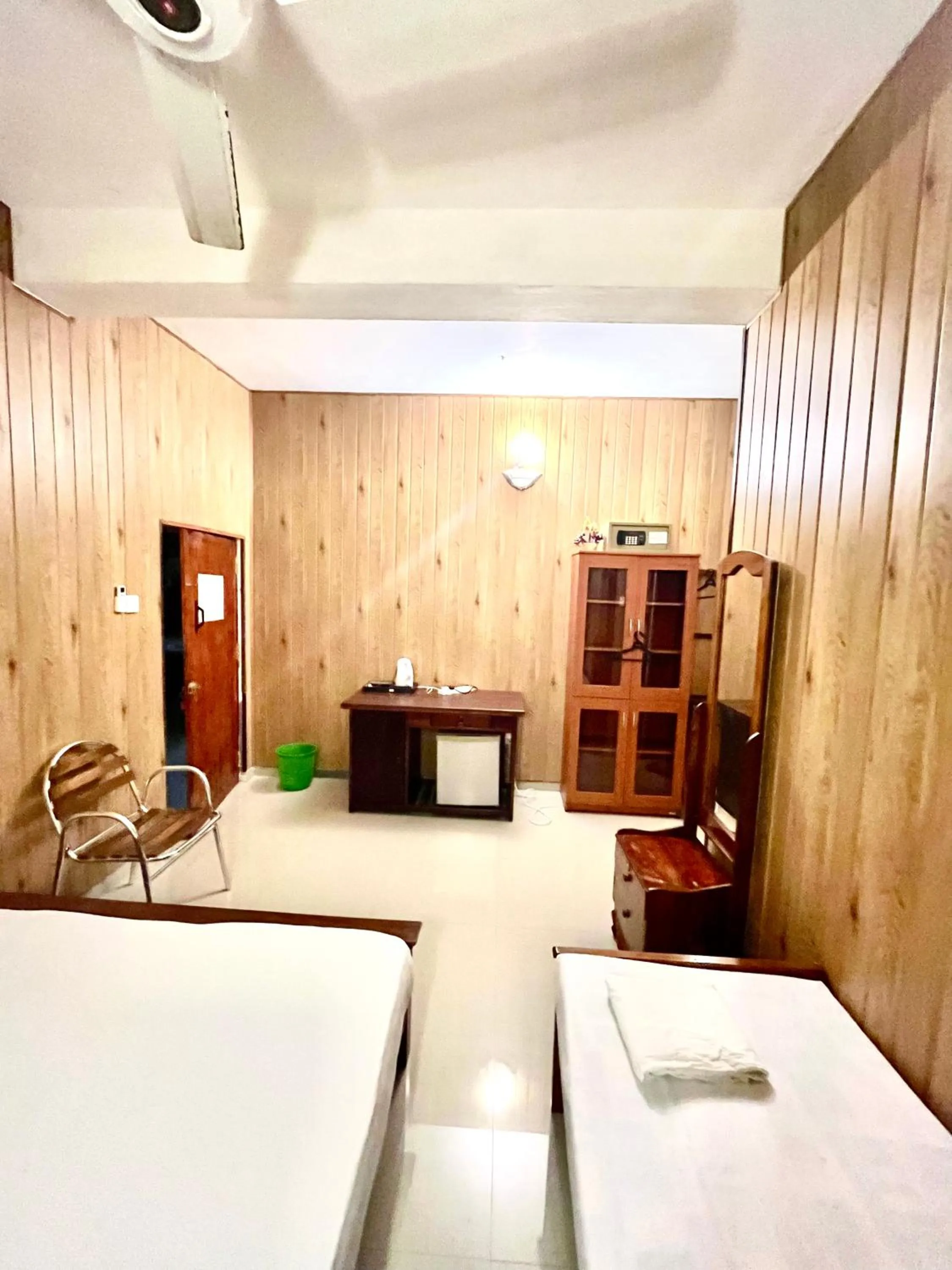 Bed in Holiday Inn Unawatuna