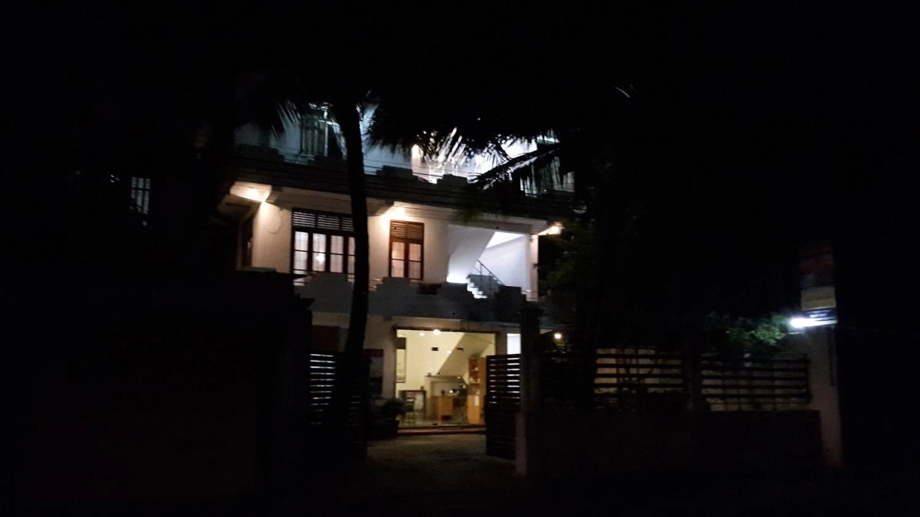 Property building in Holiday Inn Unawatuna