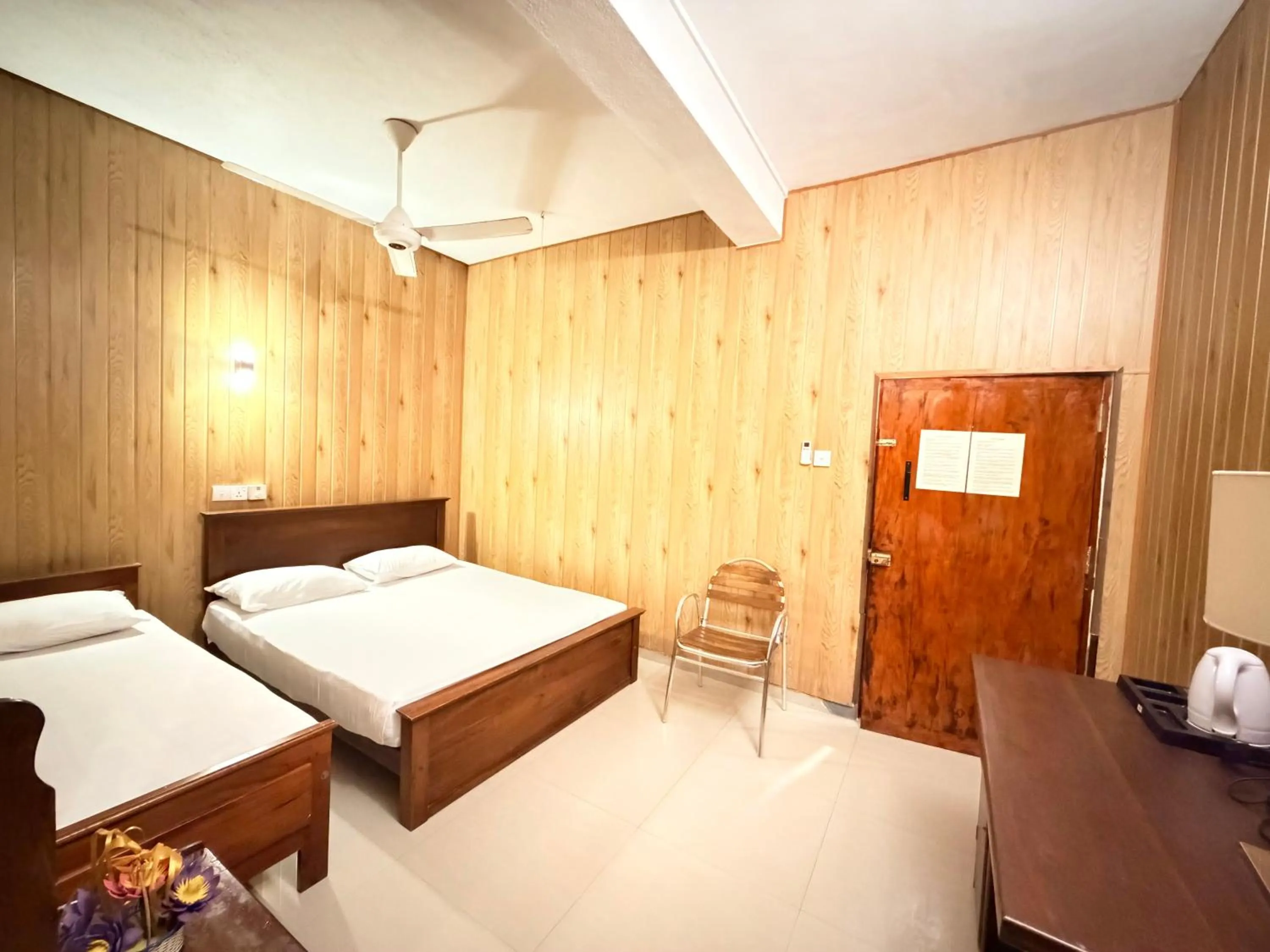 Bed in Holiday Inn Unawatuna