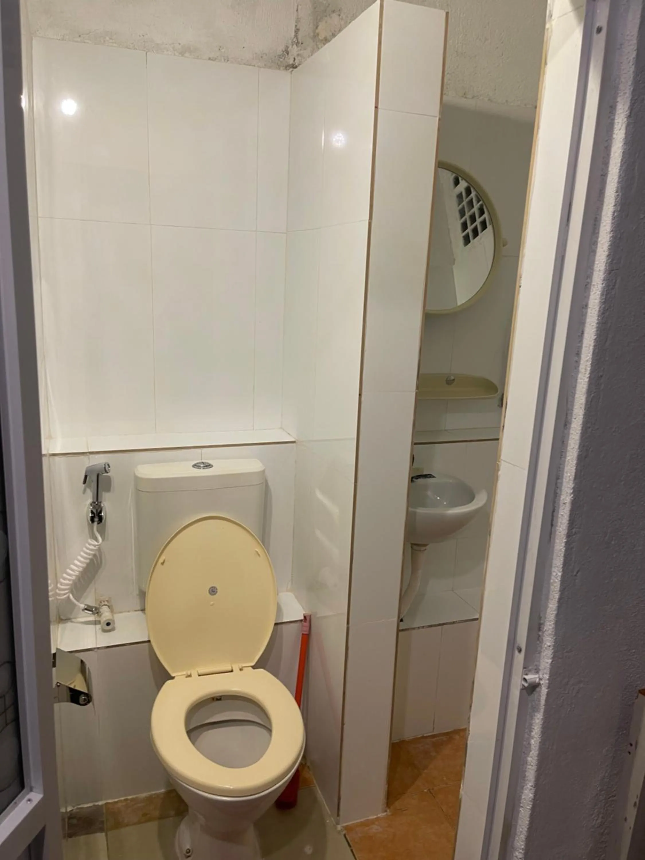 Toilet in Holiday Inn Unawatuna