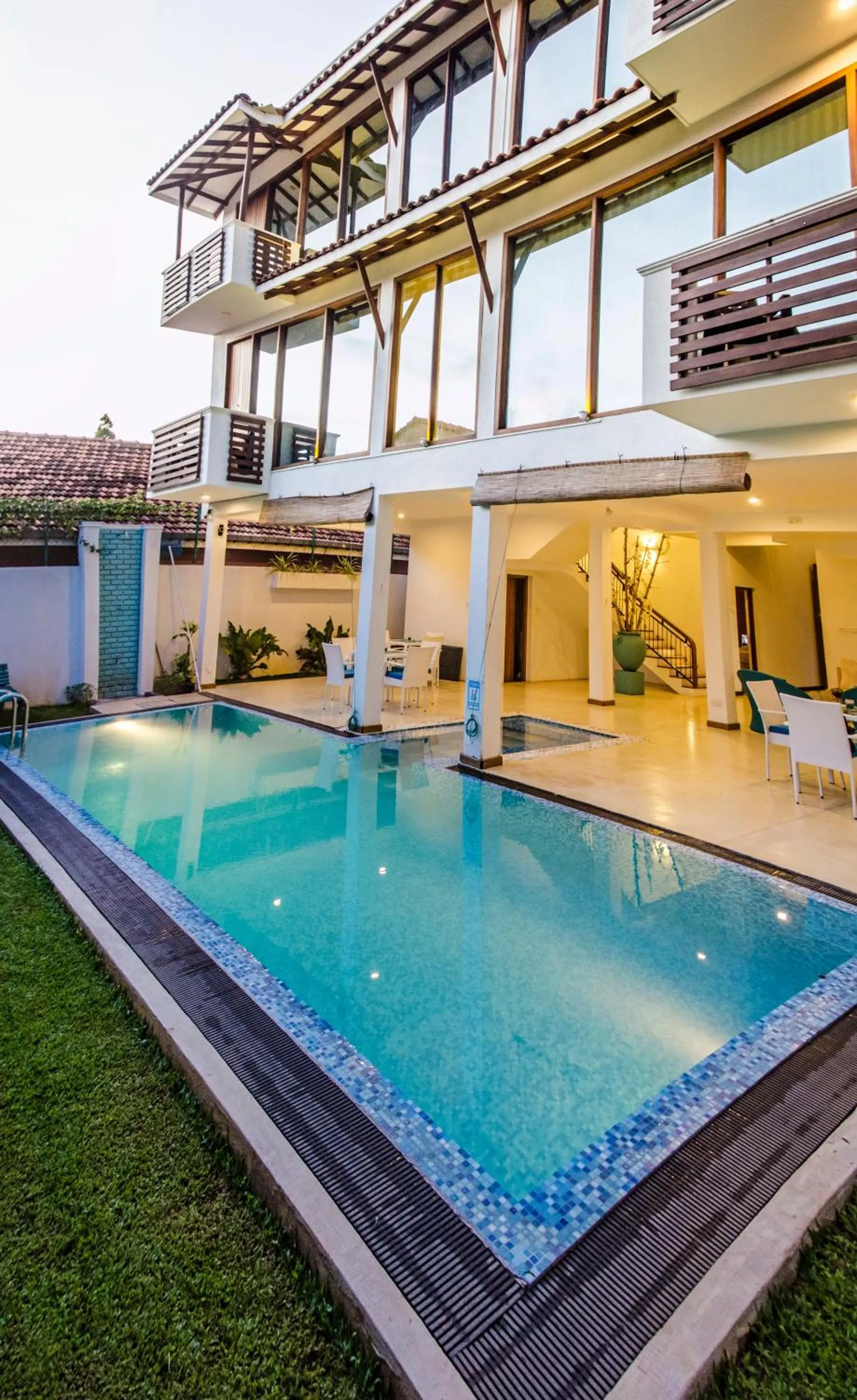 Binnacle Negombo
