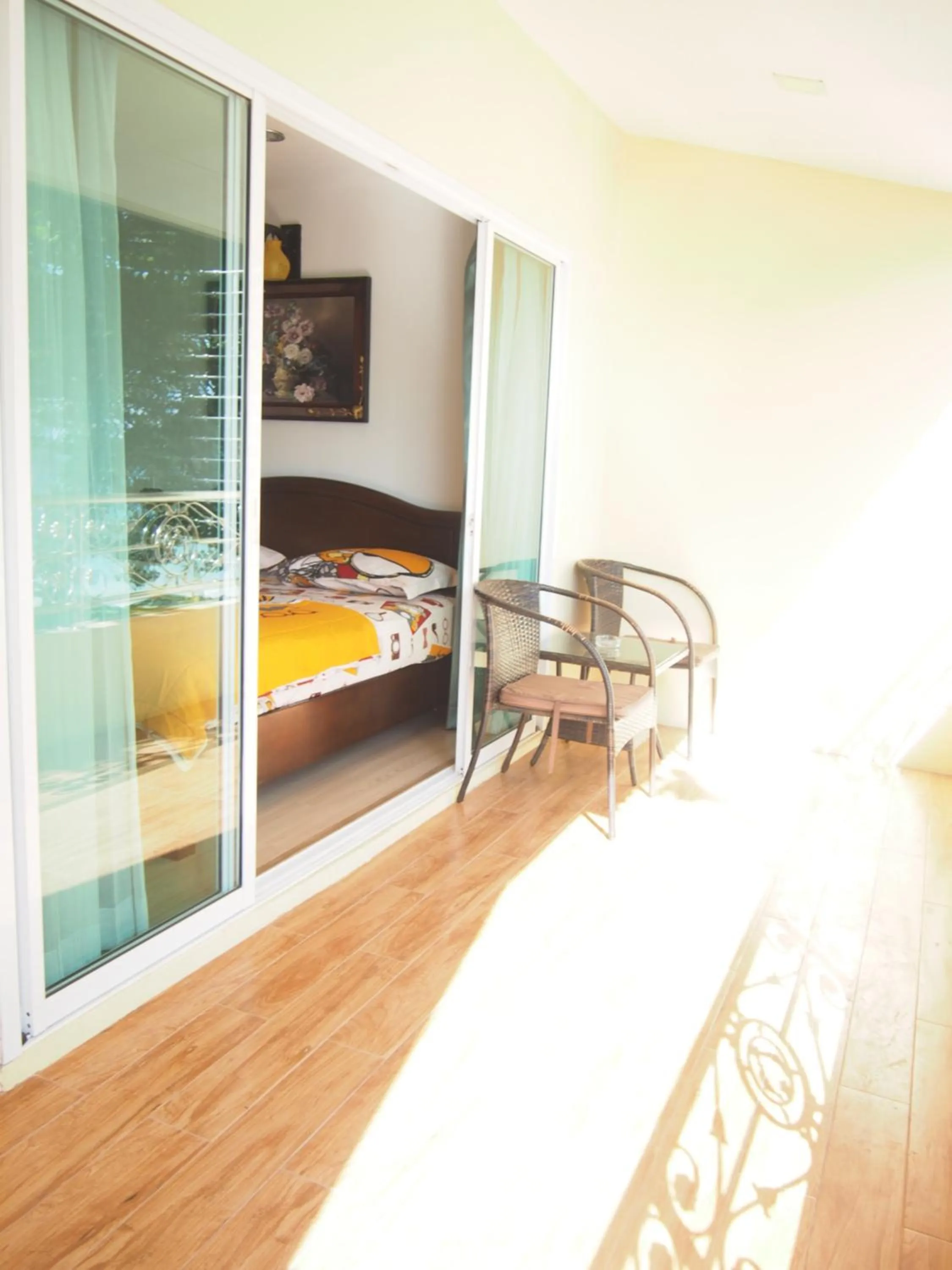 Balcony/Terrace, Bed in Nong Nuey Rooms