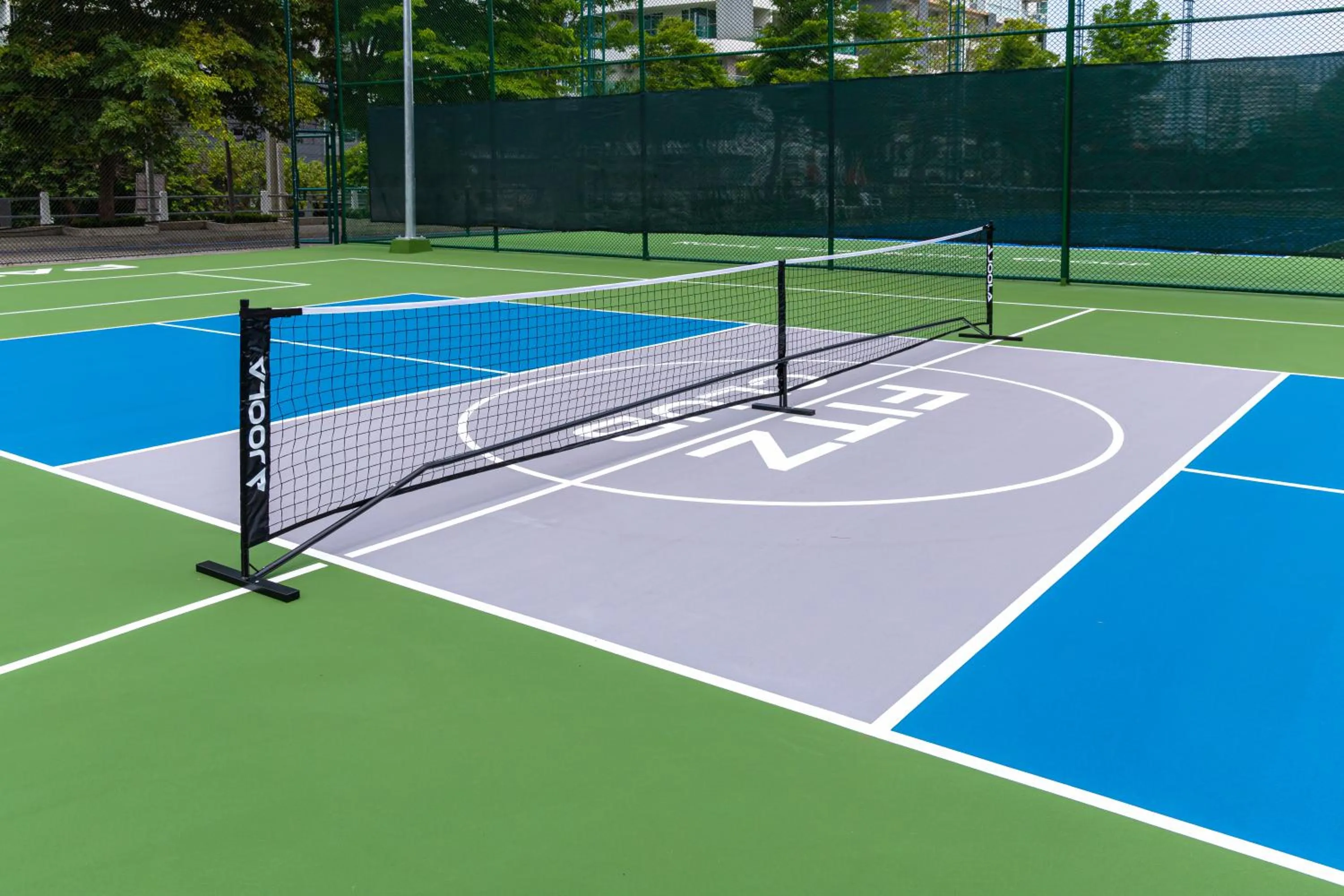 Tennis court in Royal Cliff Grand Hotel Pattaya