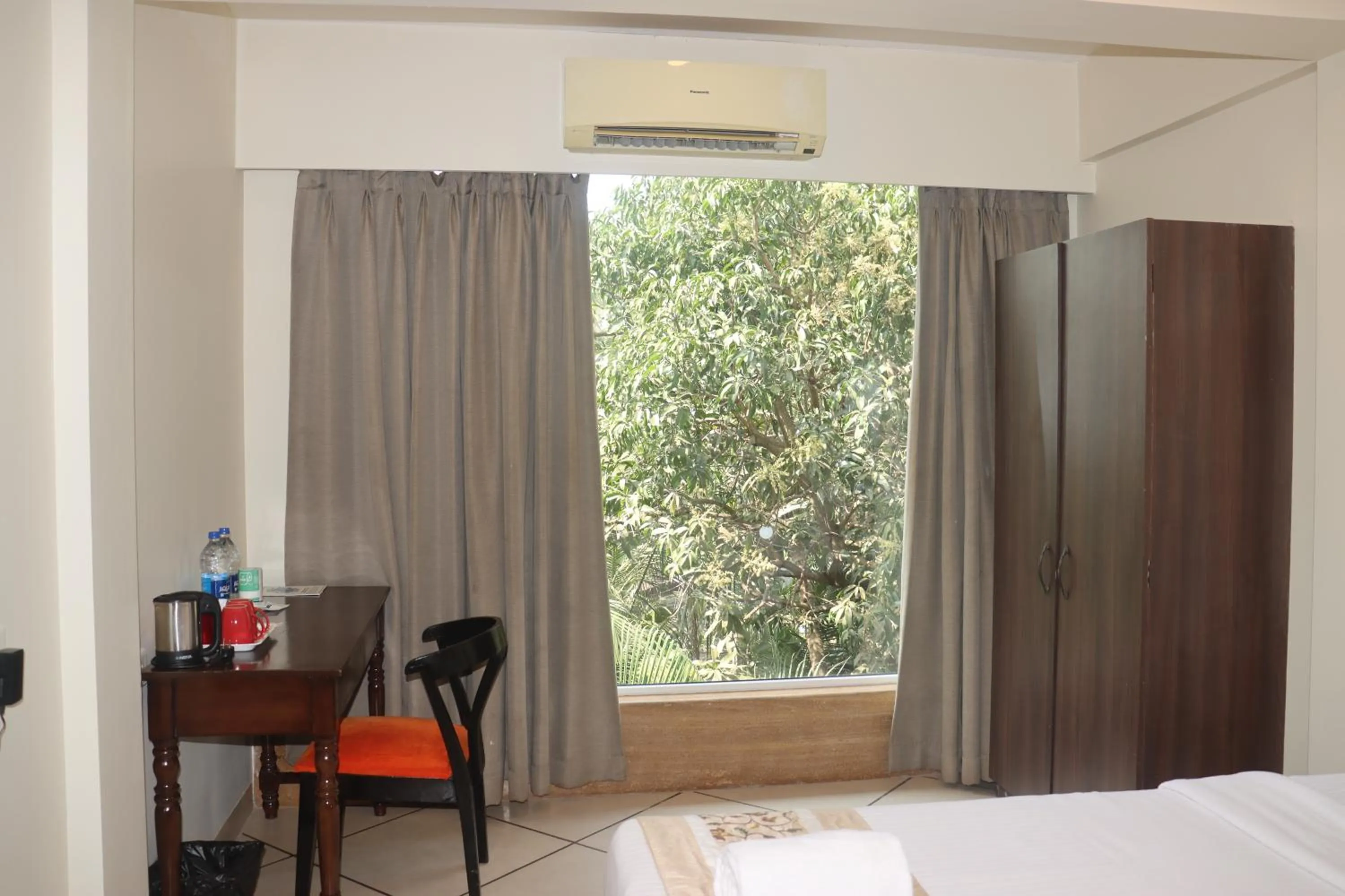 Bed in Turtle Beach Resort - Morjim