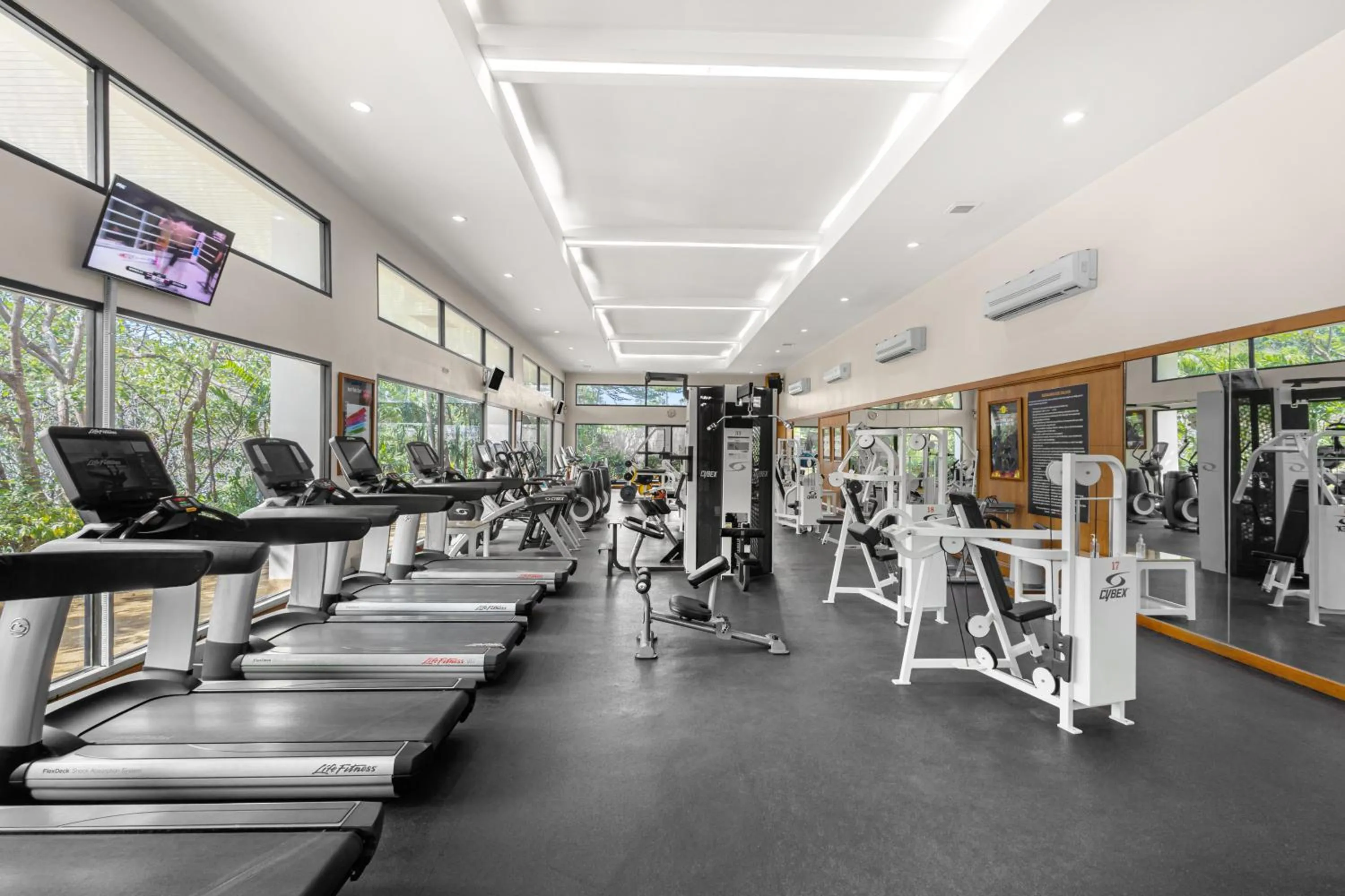 Fitness centre/facilities in Royal Cliff Beach Terrace Pattaya