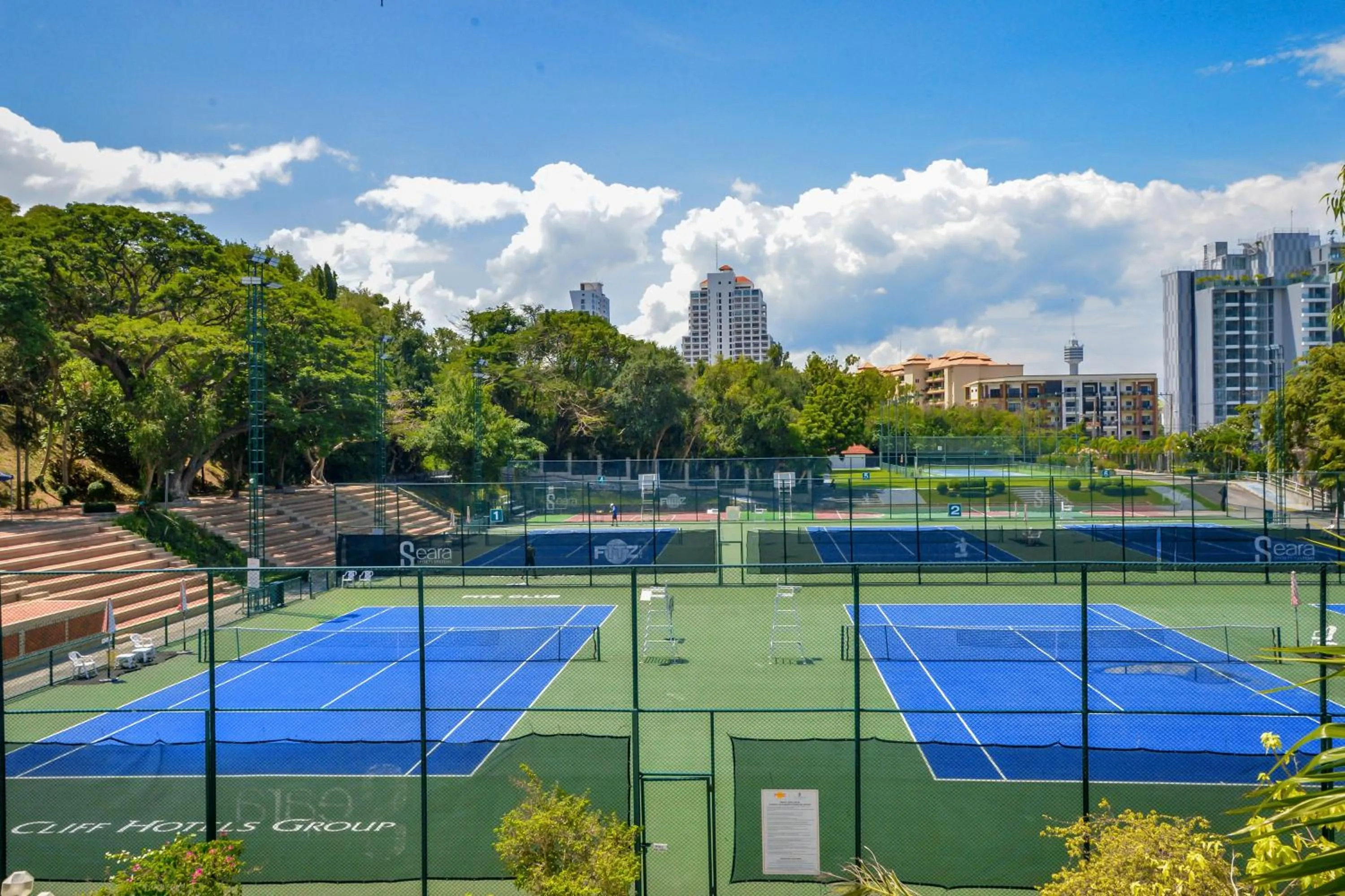 Tennis court in Royal Cliff Beach Terrace Pattaya