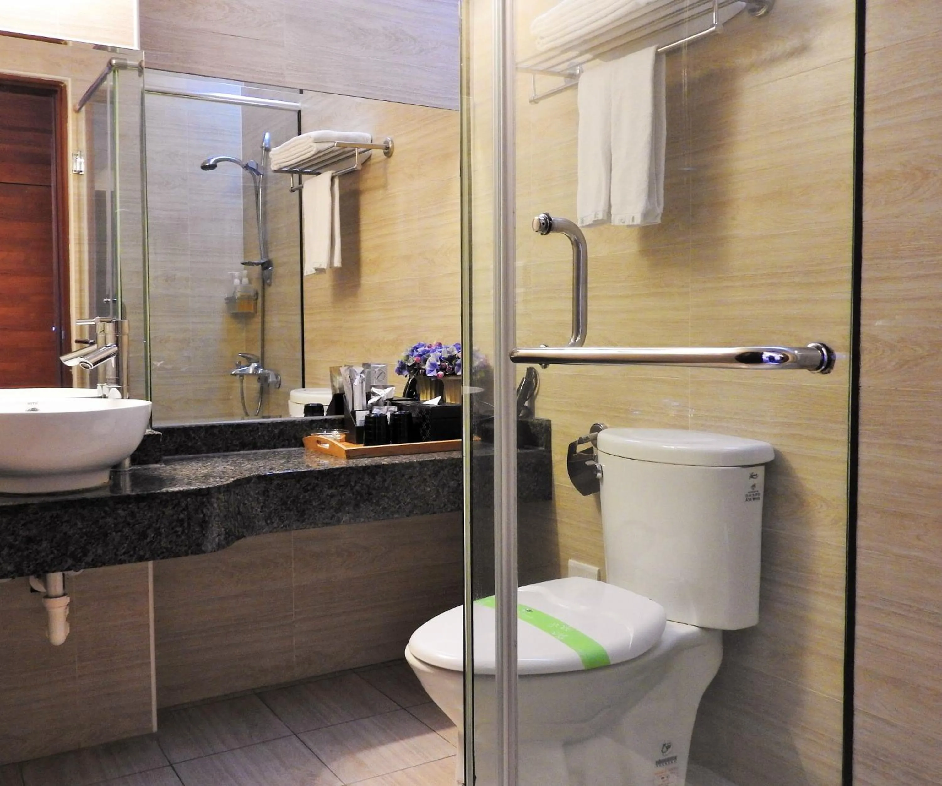 Bathroom in Hai Yuansu 178
