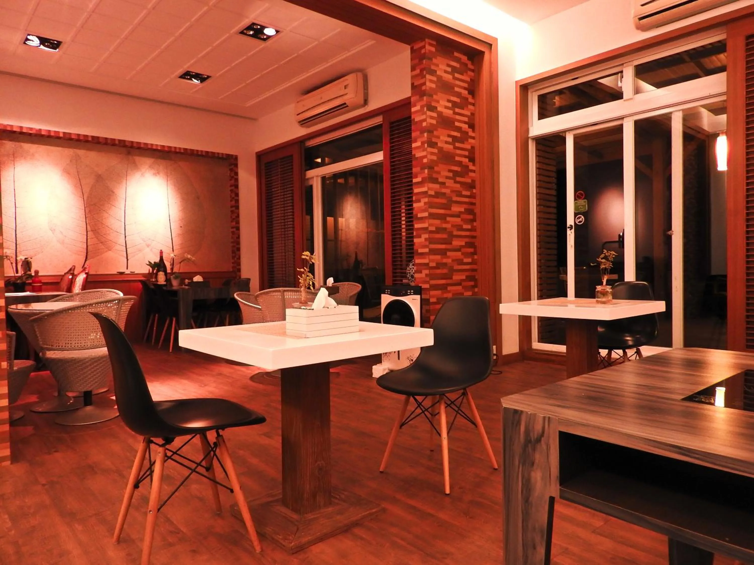 Restaurant/places to eat in Hai Yuansu 178